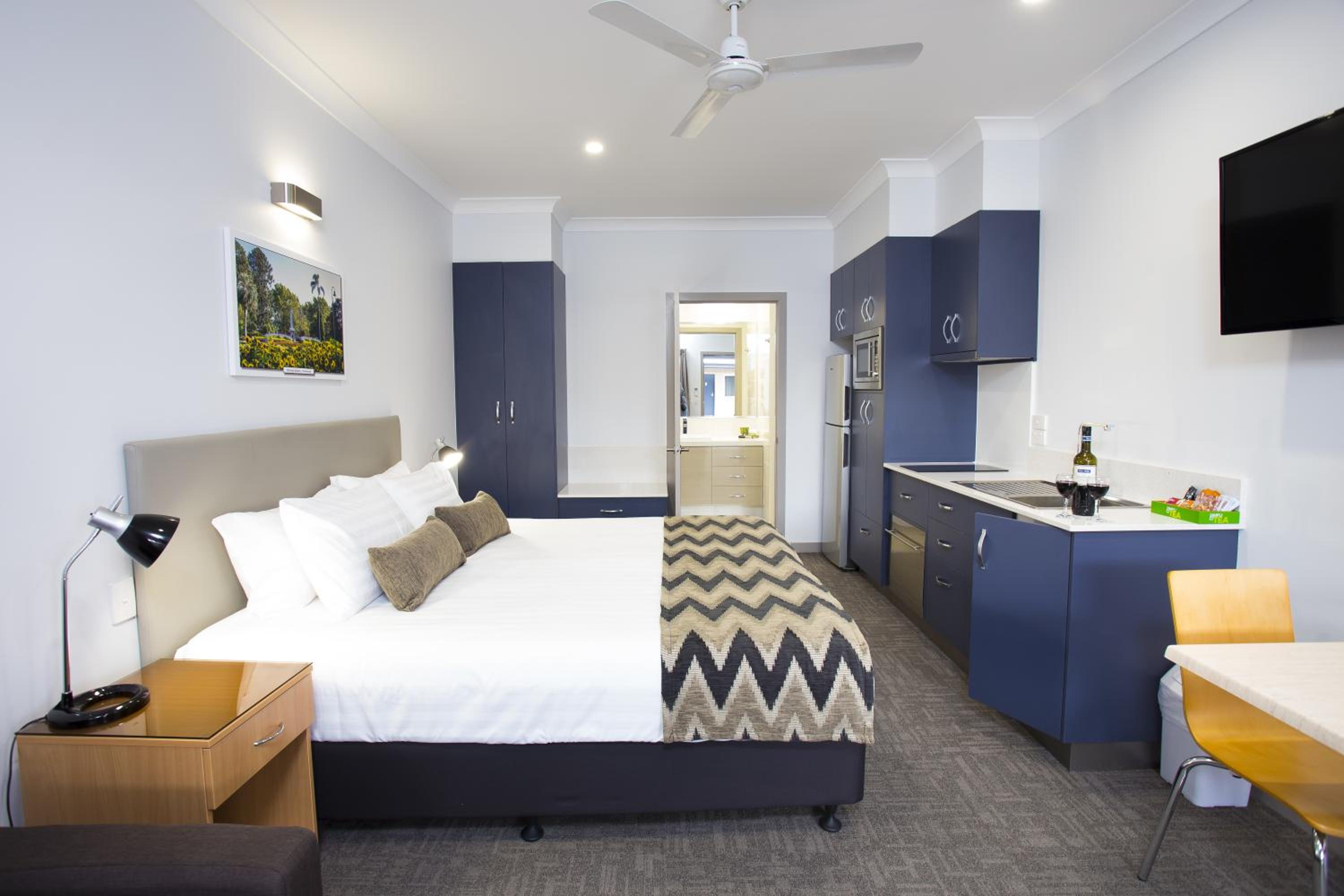 Altitude Motel Apartments
