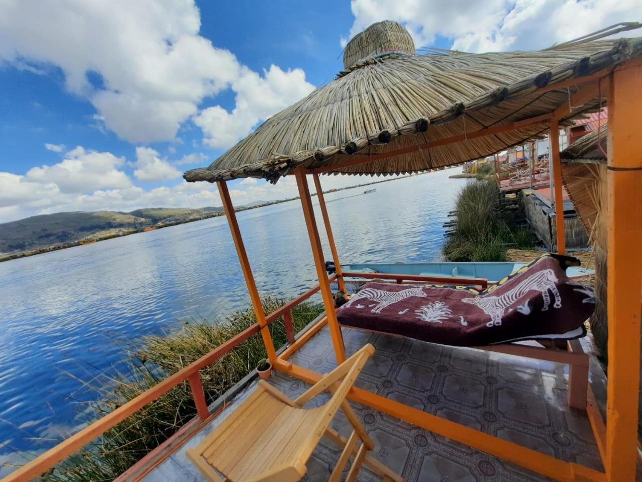 Uros Titicaca UMA lodge view 4