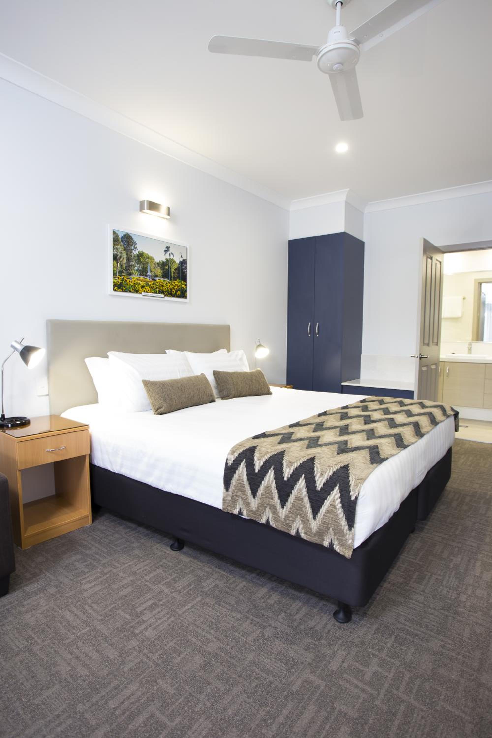 Altitude Motel Apartments