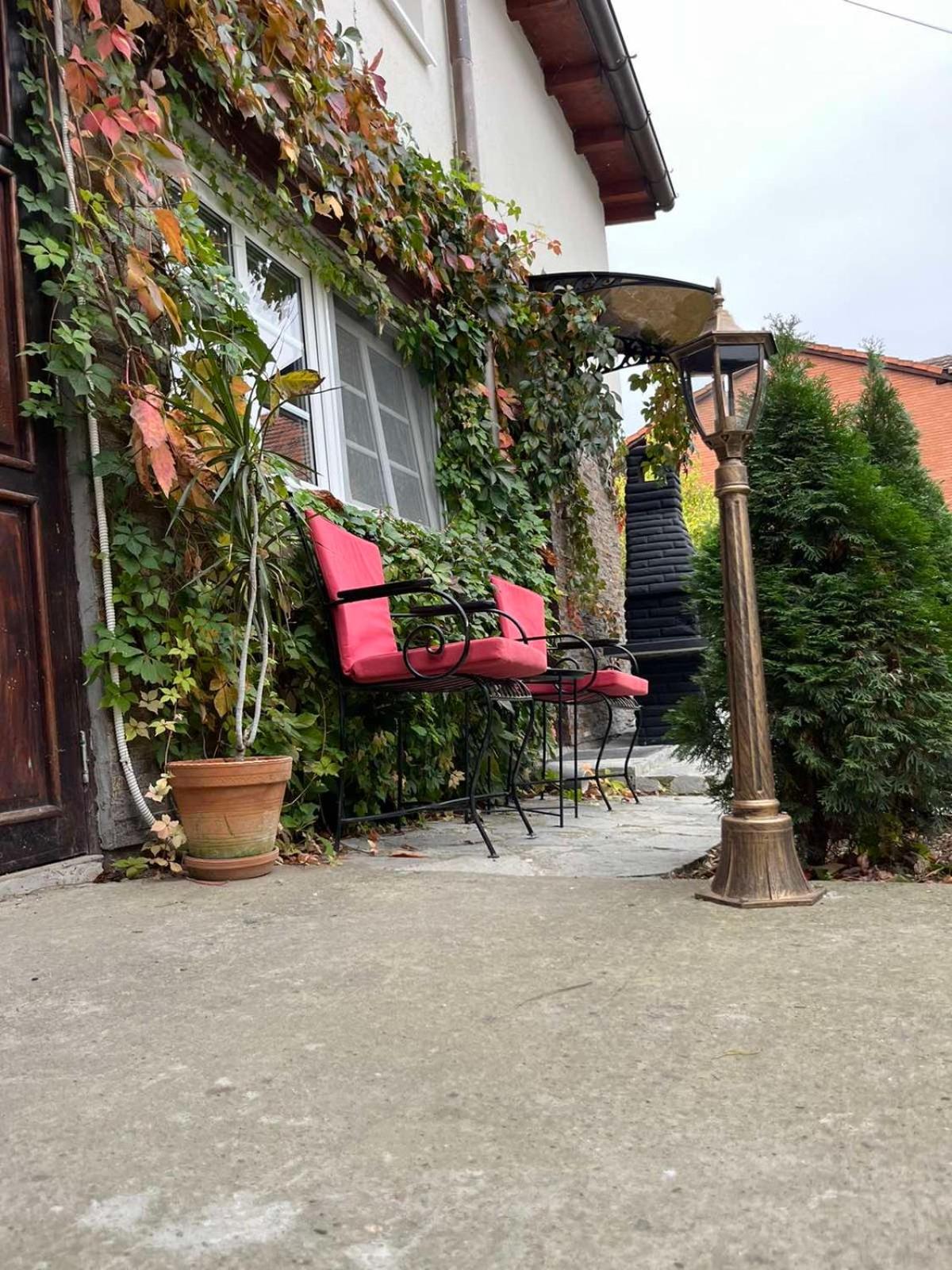 Romantic Mirka Apartment in Sremski Karlovci