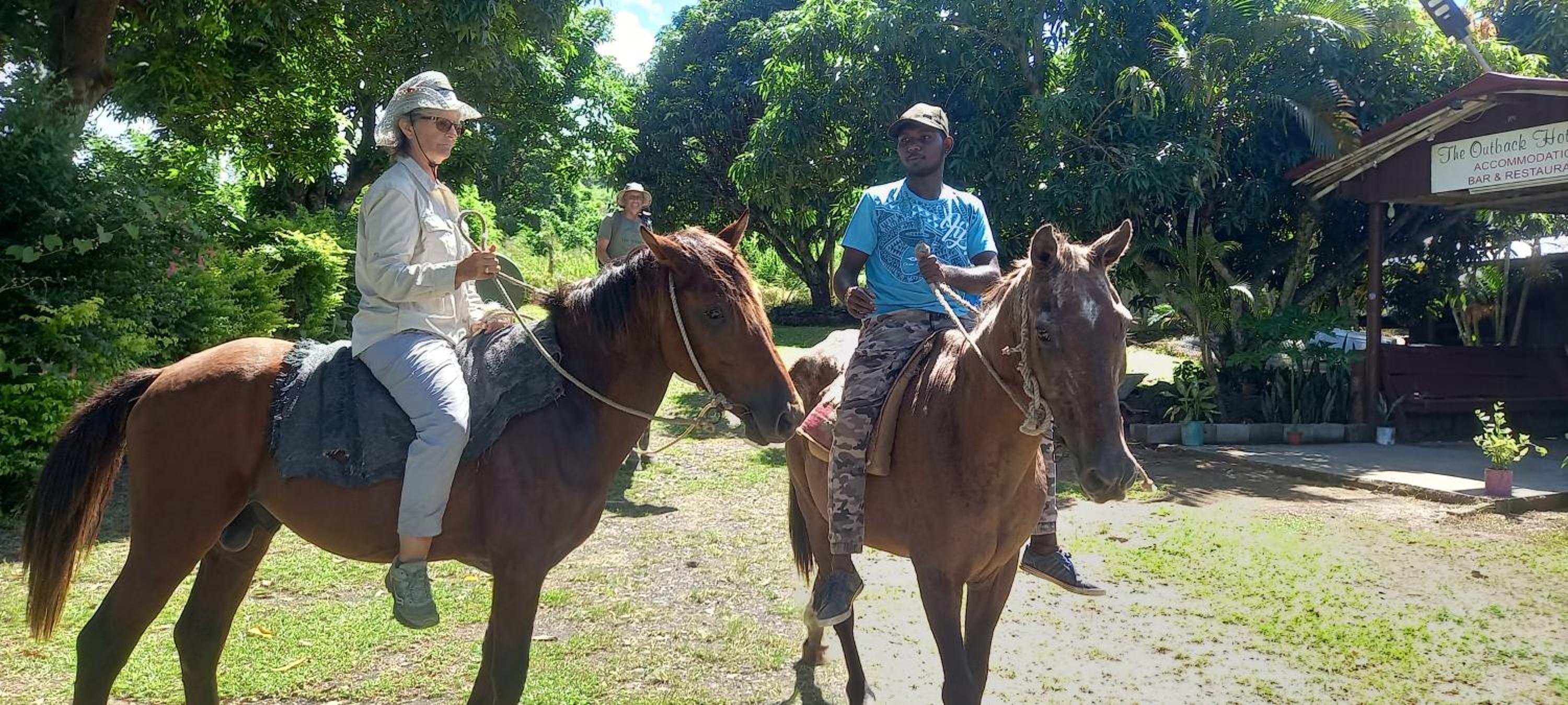 Outback Retreat/Hotel, Ba Fiji