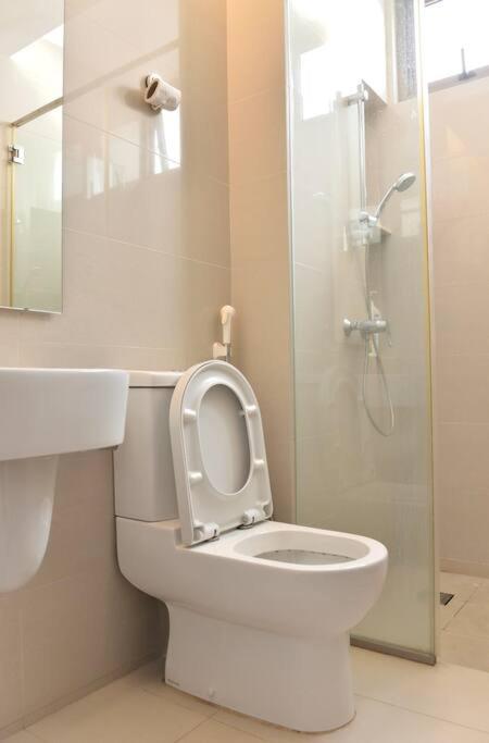 5BR 3Storey Cozy Gelugor Homestay 15pax photo 3