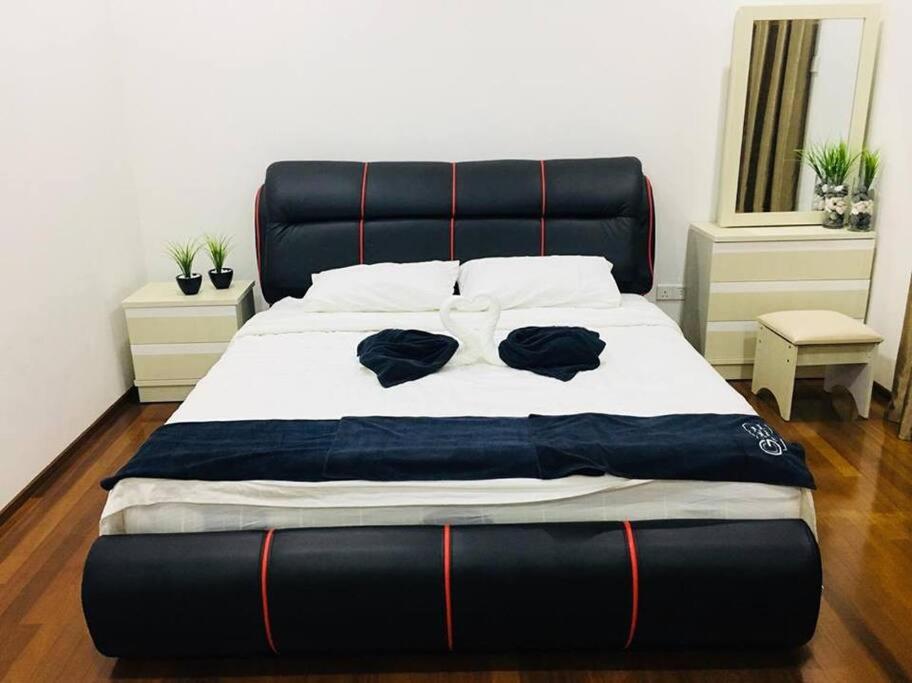 5BR 3Storey Cozy Gelugor Homestay 15pax photo 6