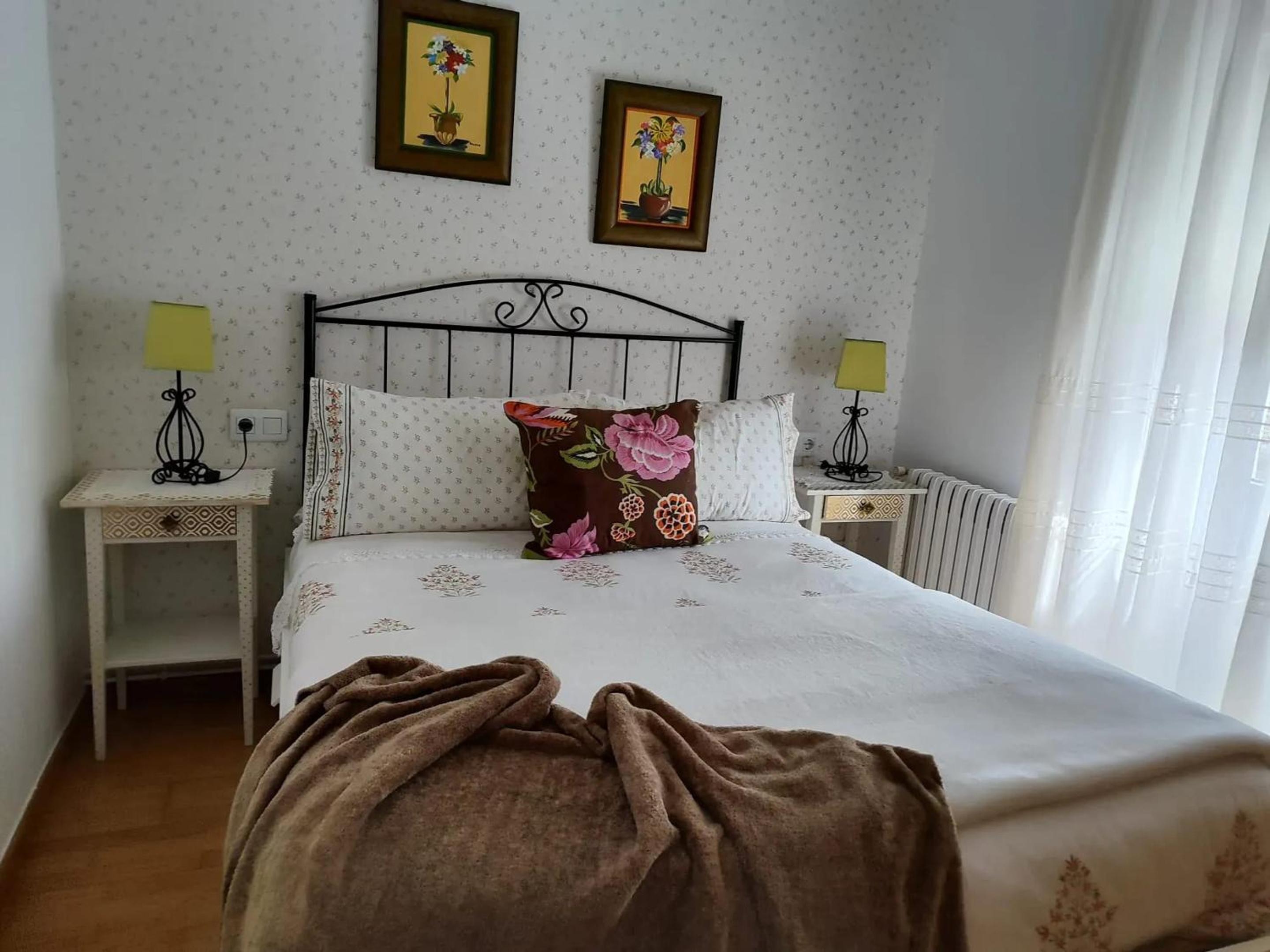 Charming house in Teo with balcony and parking included