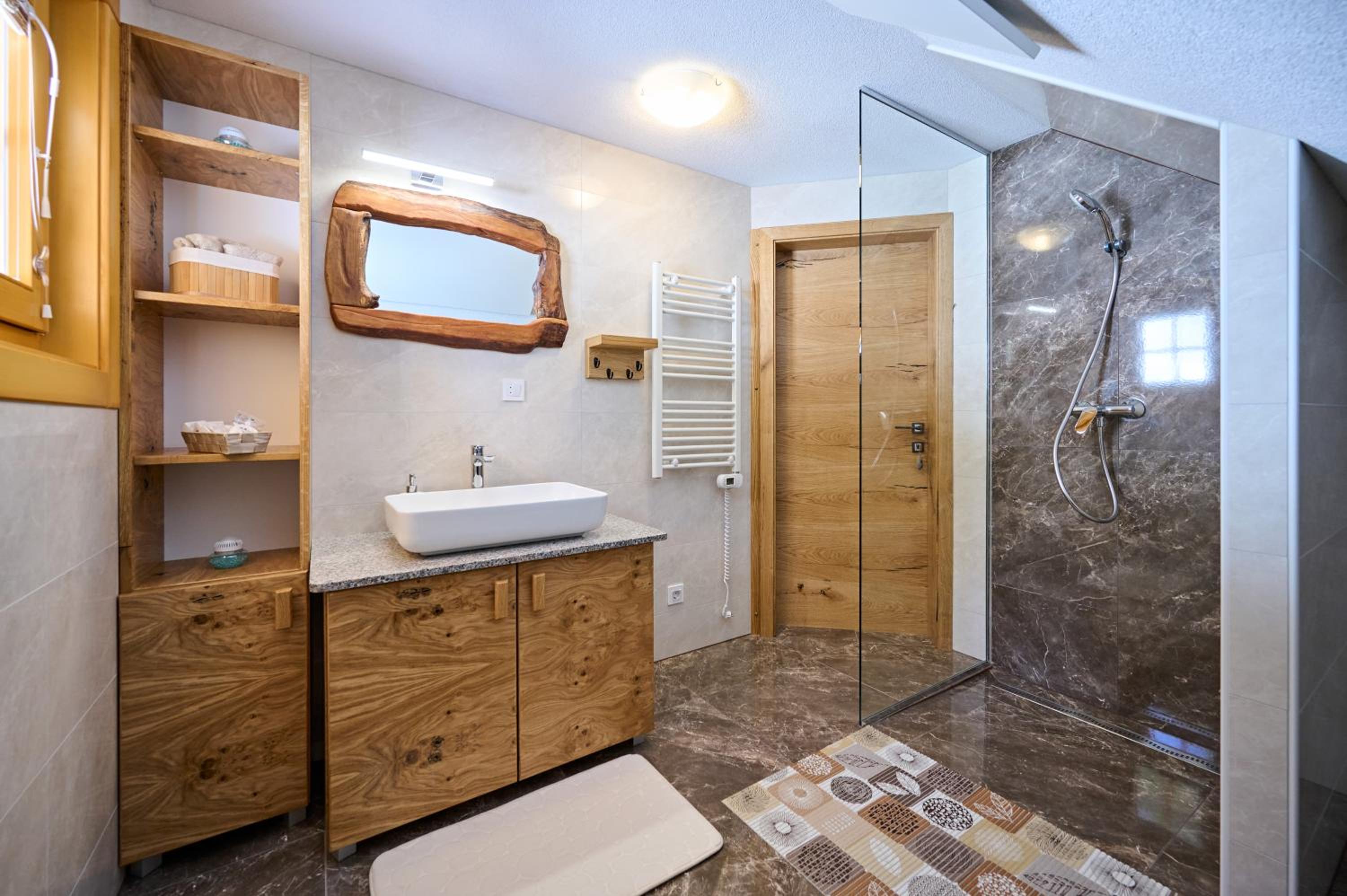 Cottage Osojnik - Alpine escape with Wellness