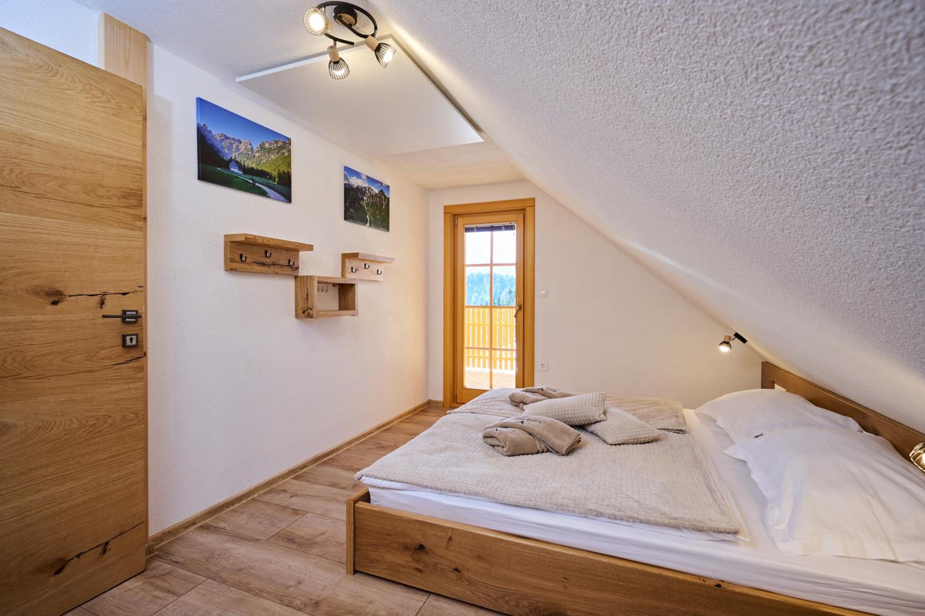 Cottage Osojnik - Alpine escape with Wellness