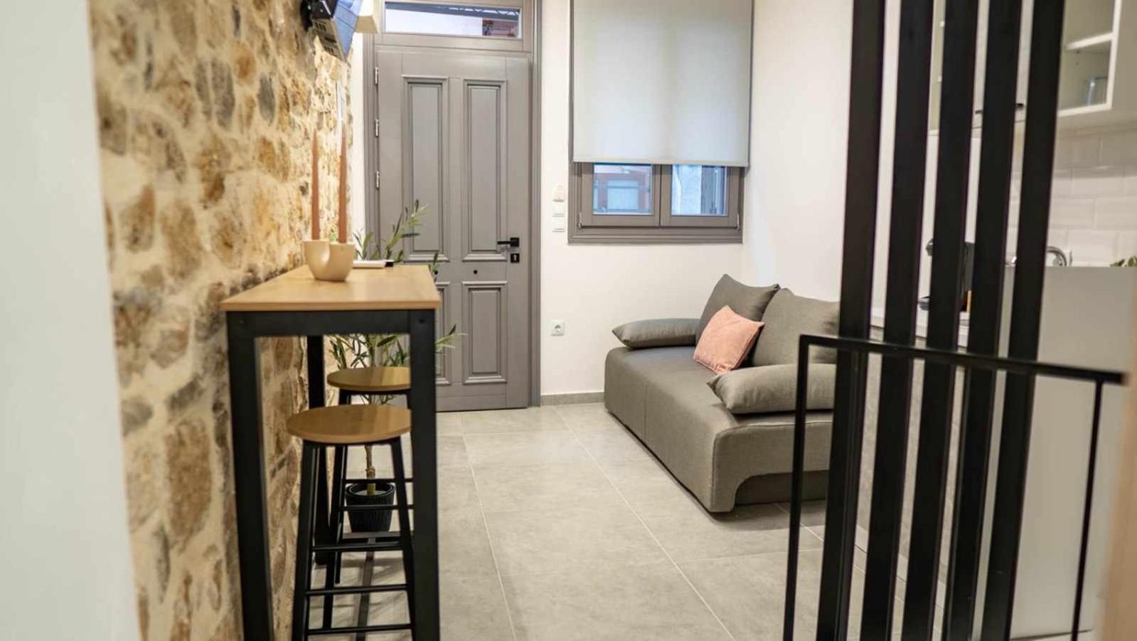 1900 Apartments Ioannina view 3