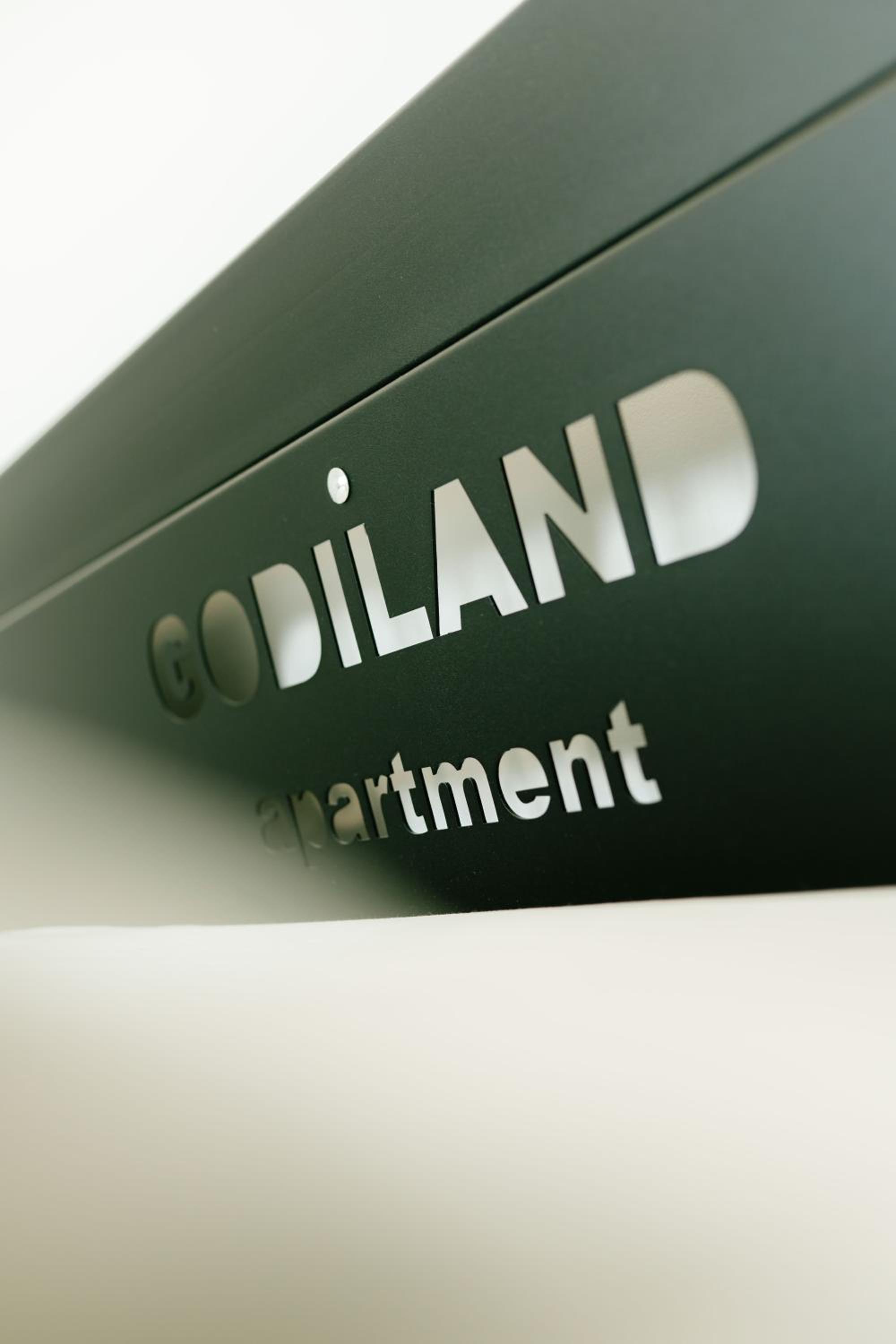 Godiland Apartment