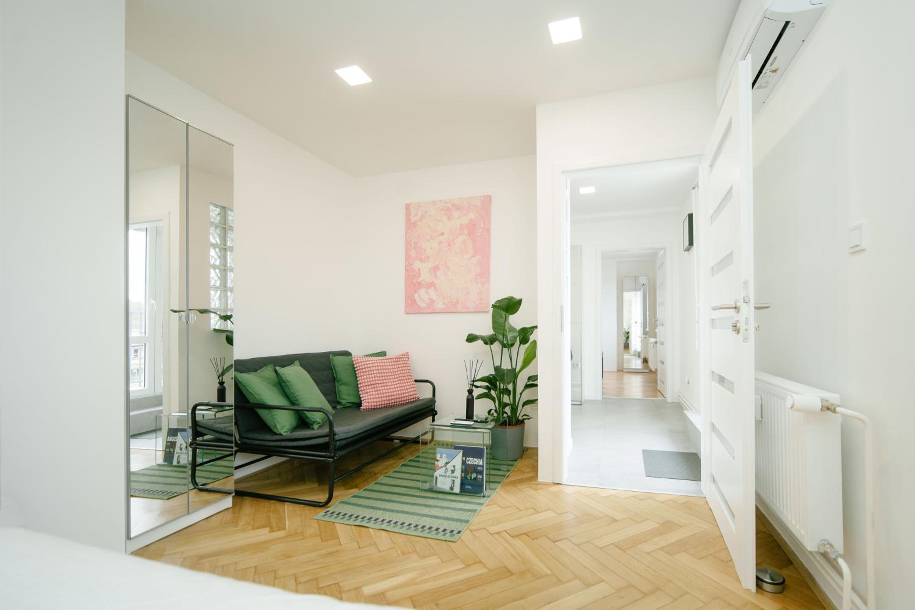 Godiland Apartment