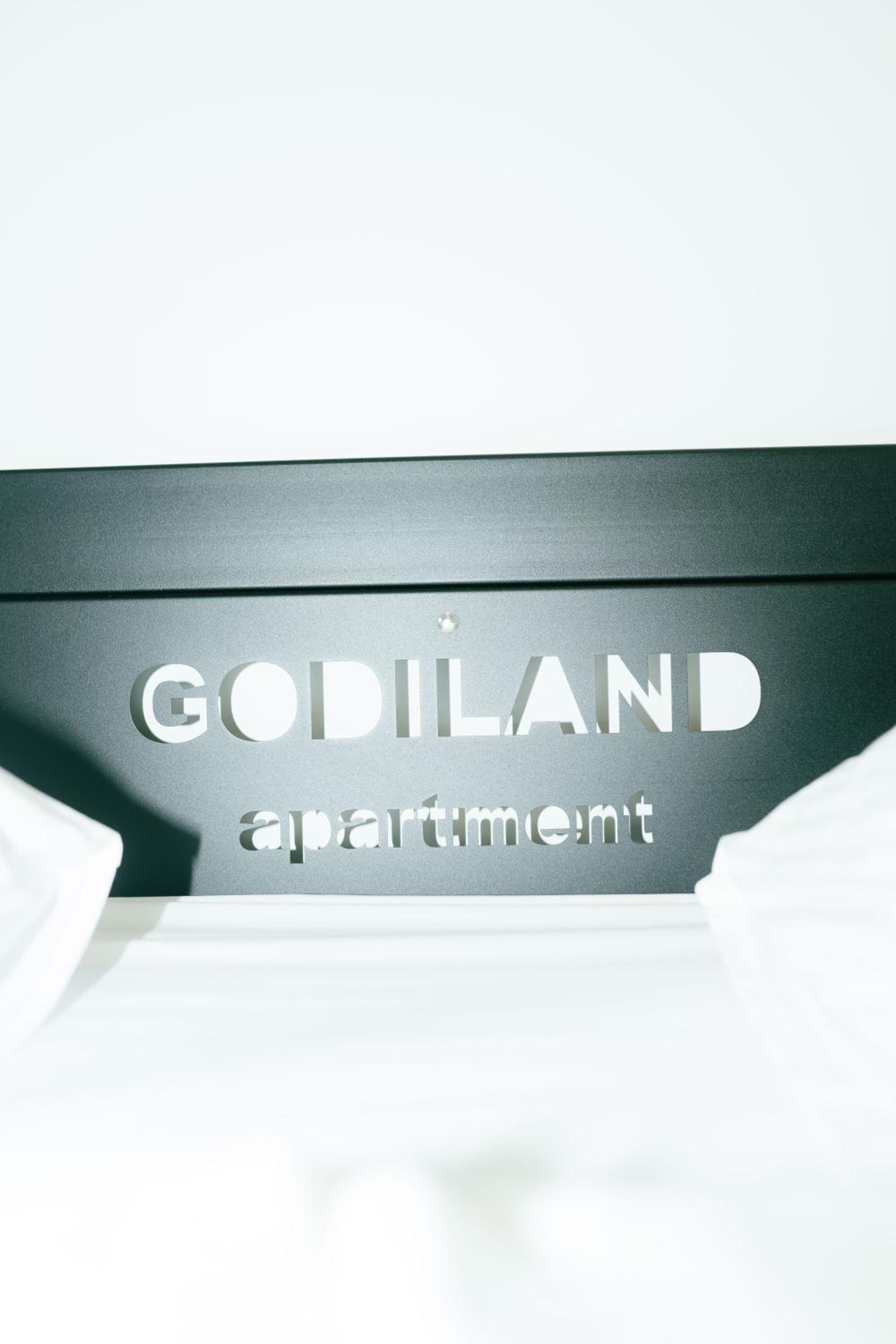 Godiland Apartment