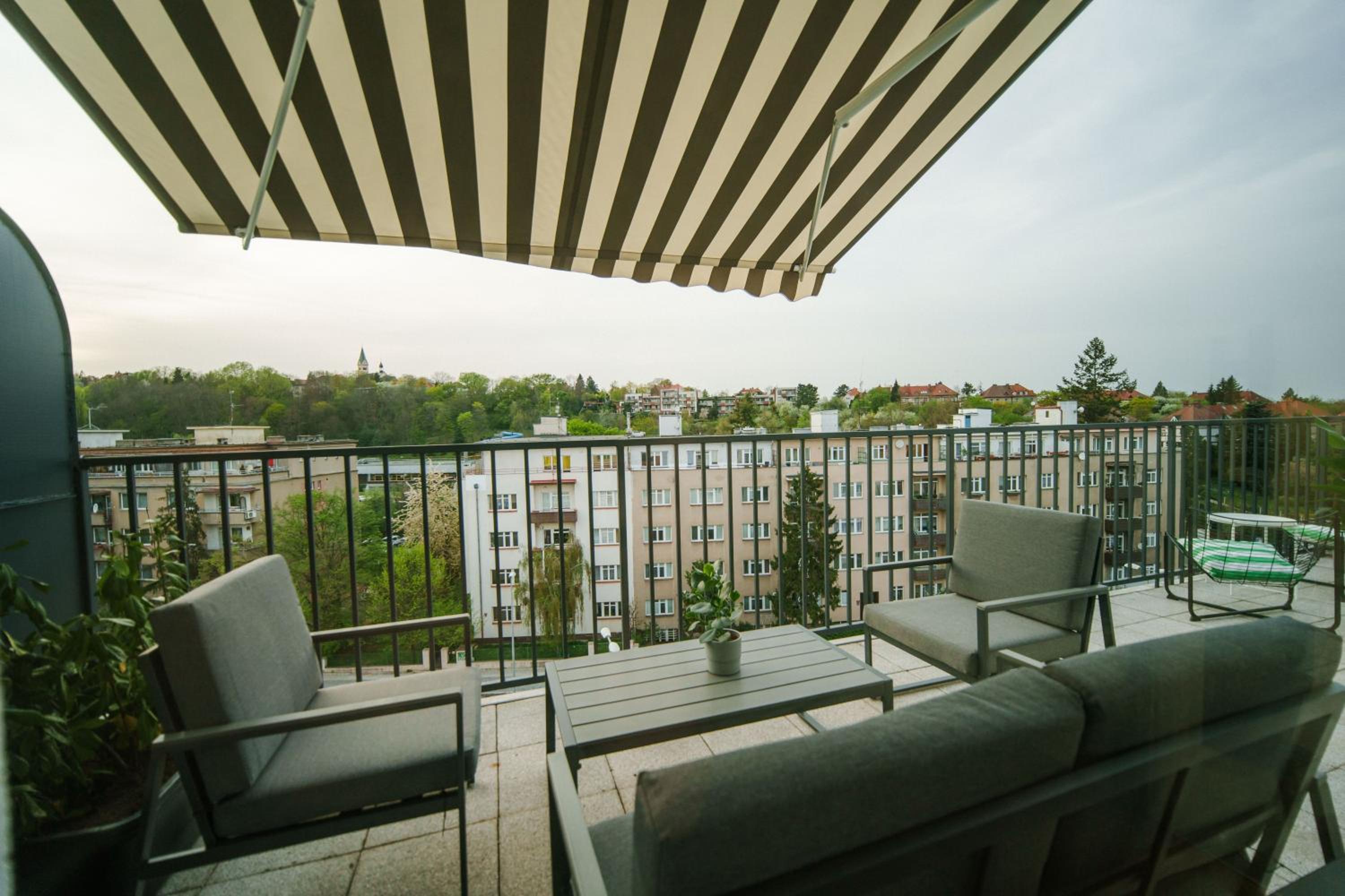 Godiland Apartment