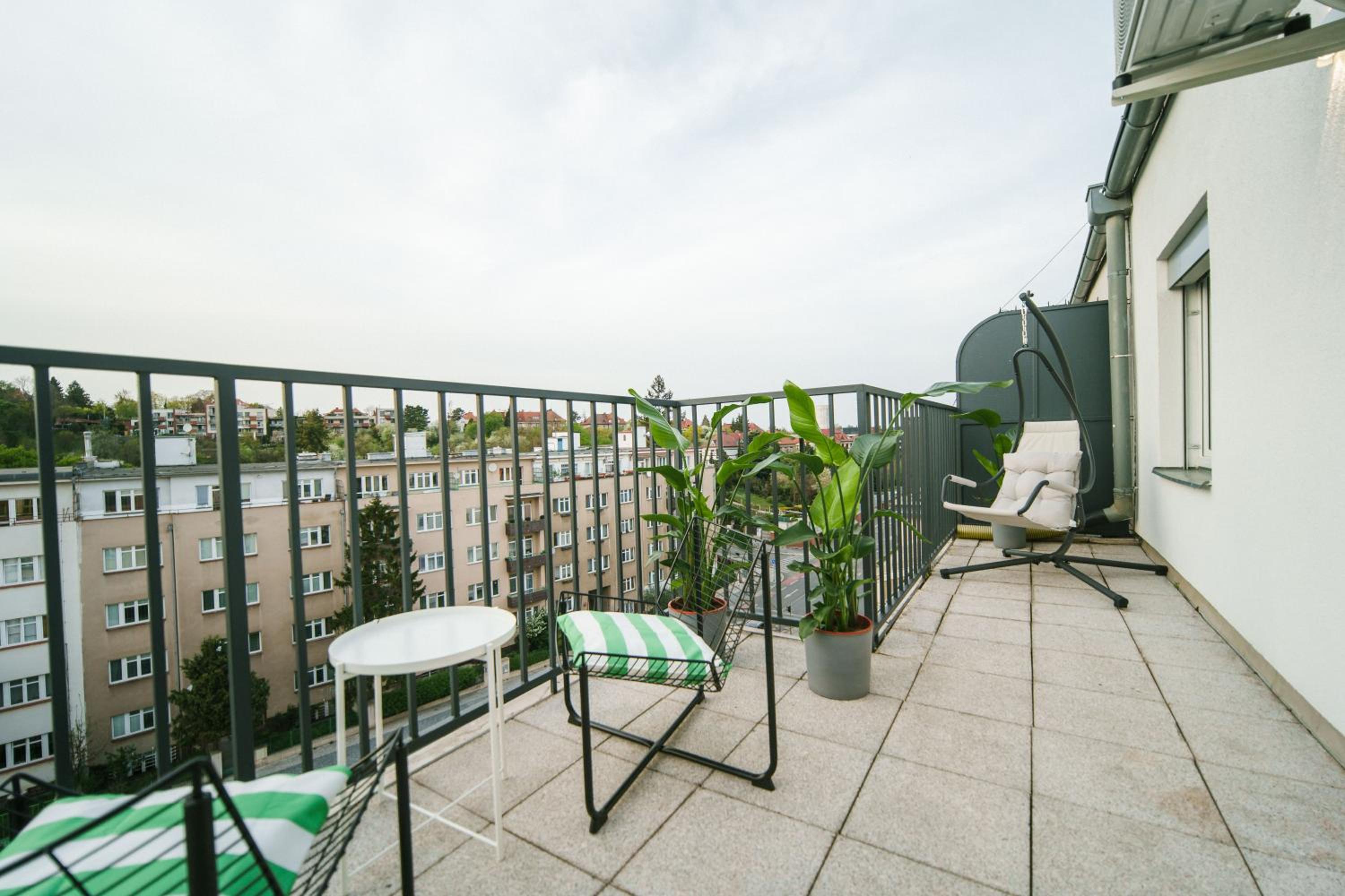 Godiland Apartment
