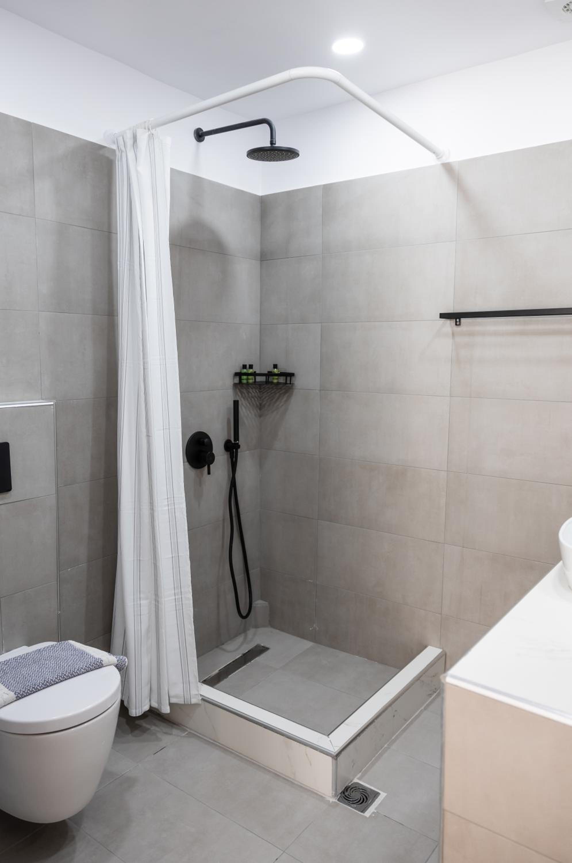 White wave studio 2 photo 4