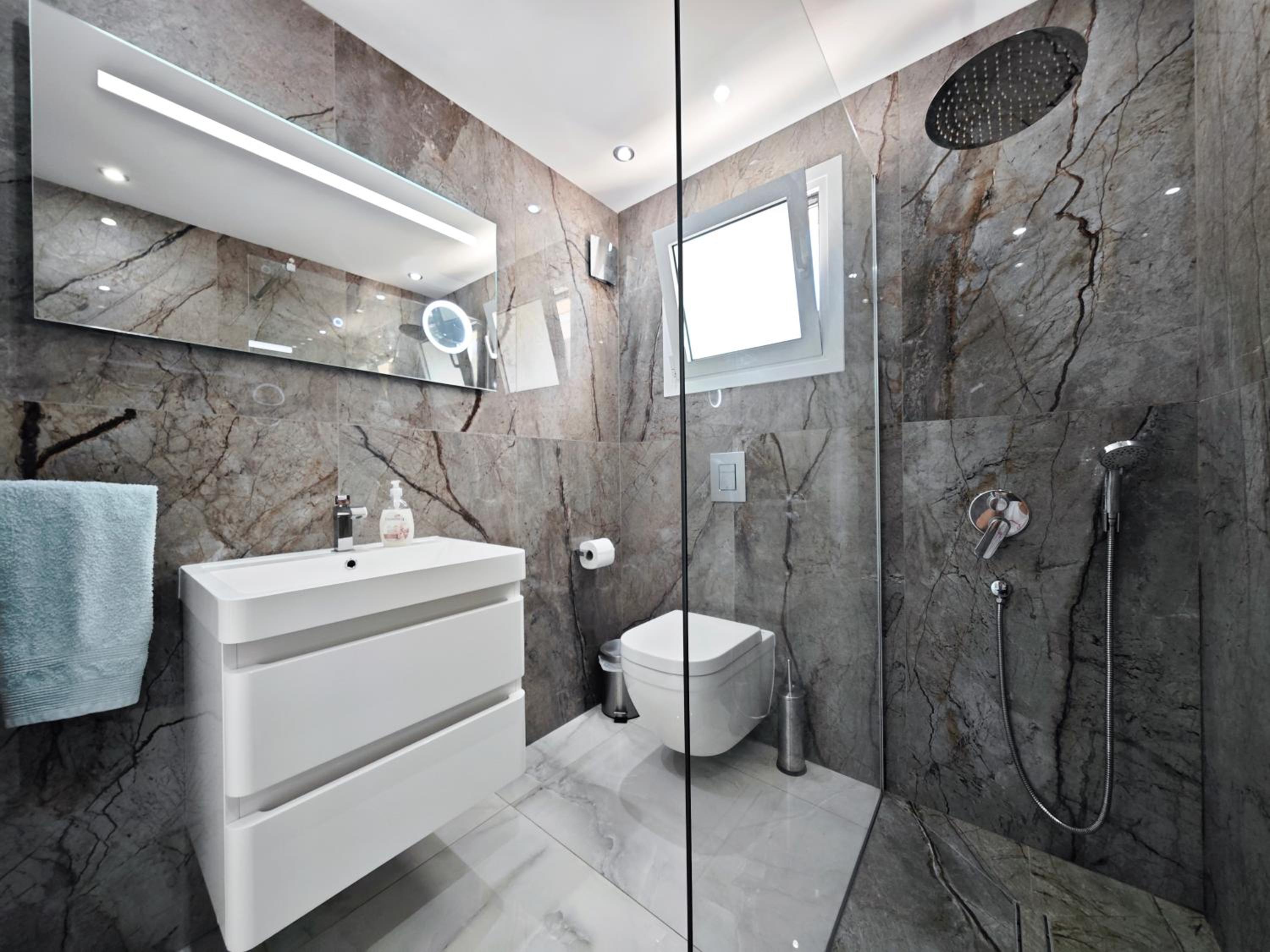 Villa Sunrise first line in Coral Bay