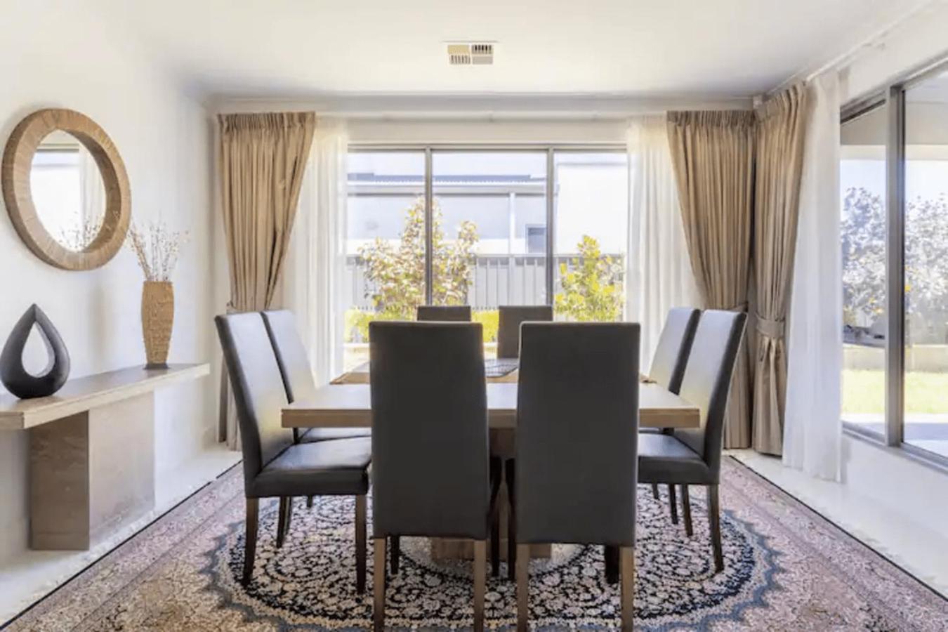 Modern Mansion in Lightsview By Host Solutions