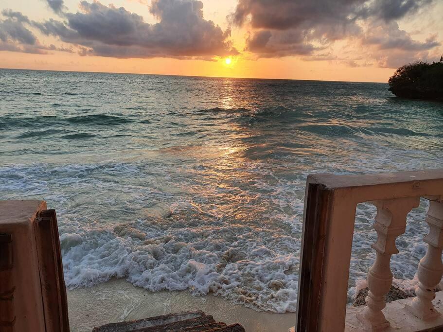 Fisherman's Cottage on the beach