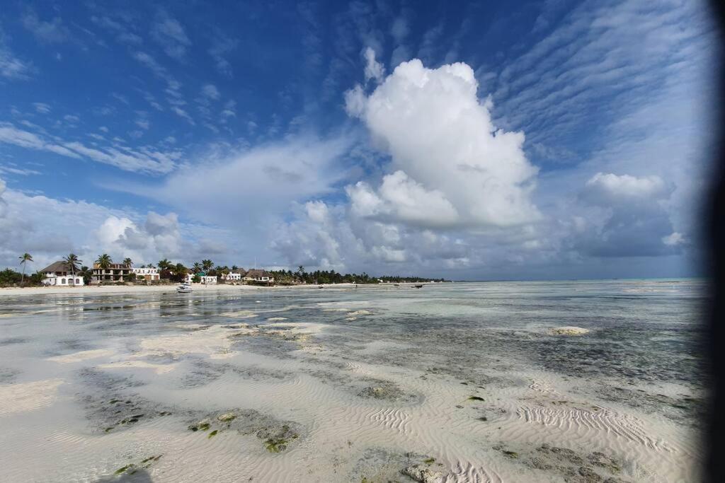 Fisherman's Cottage on the beach