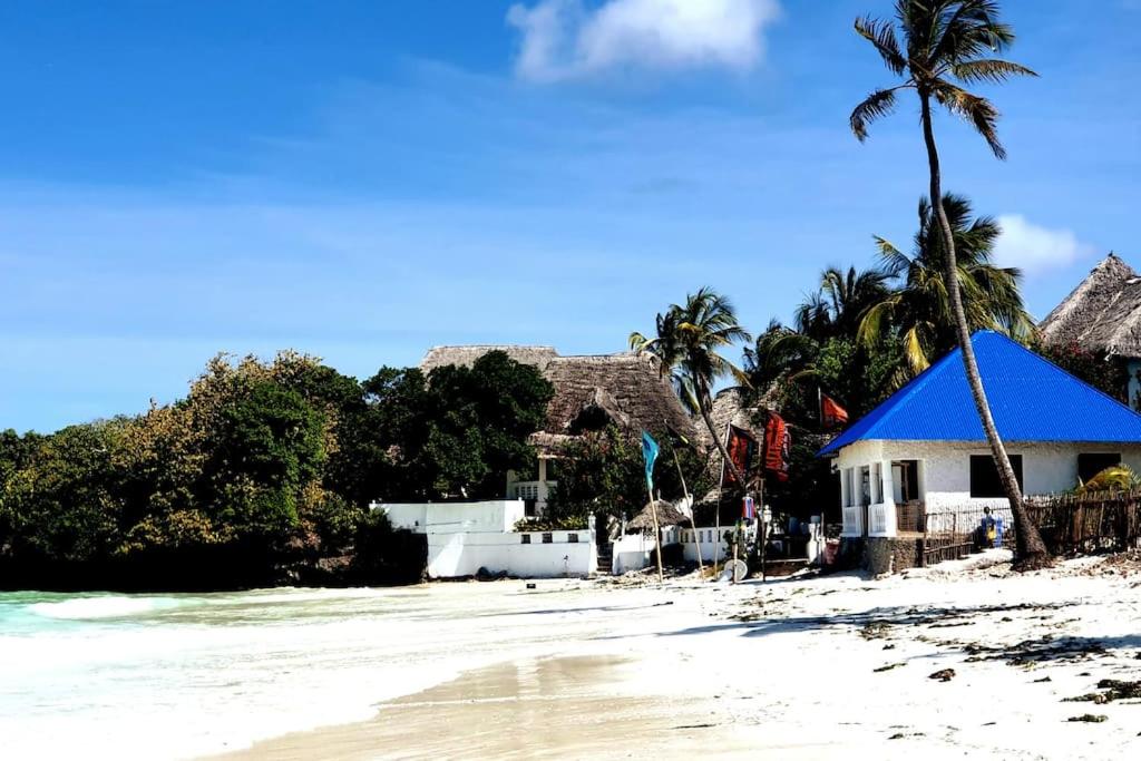 Fisherman's Cottage on the beach
