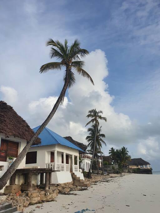 Fisherman's Cottage on the beach