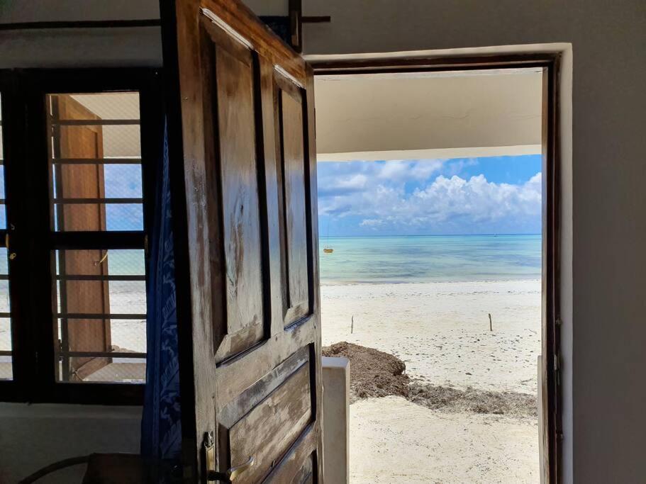 Fisherman's Cottage on the beach