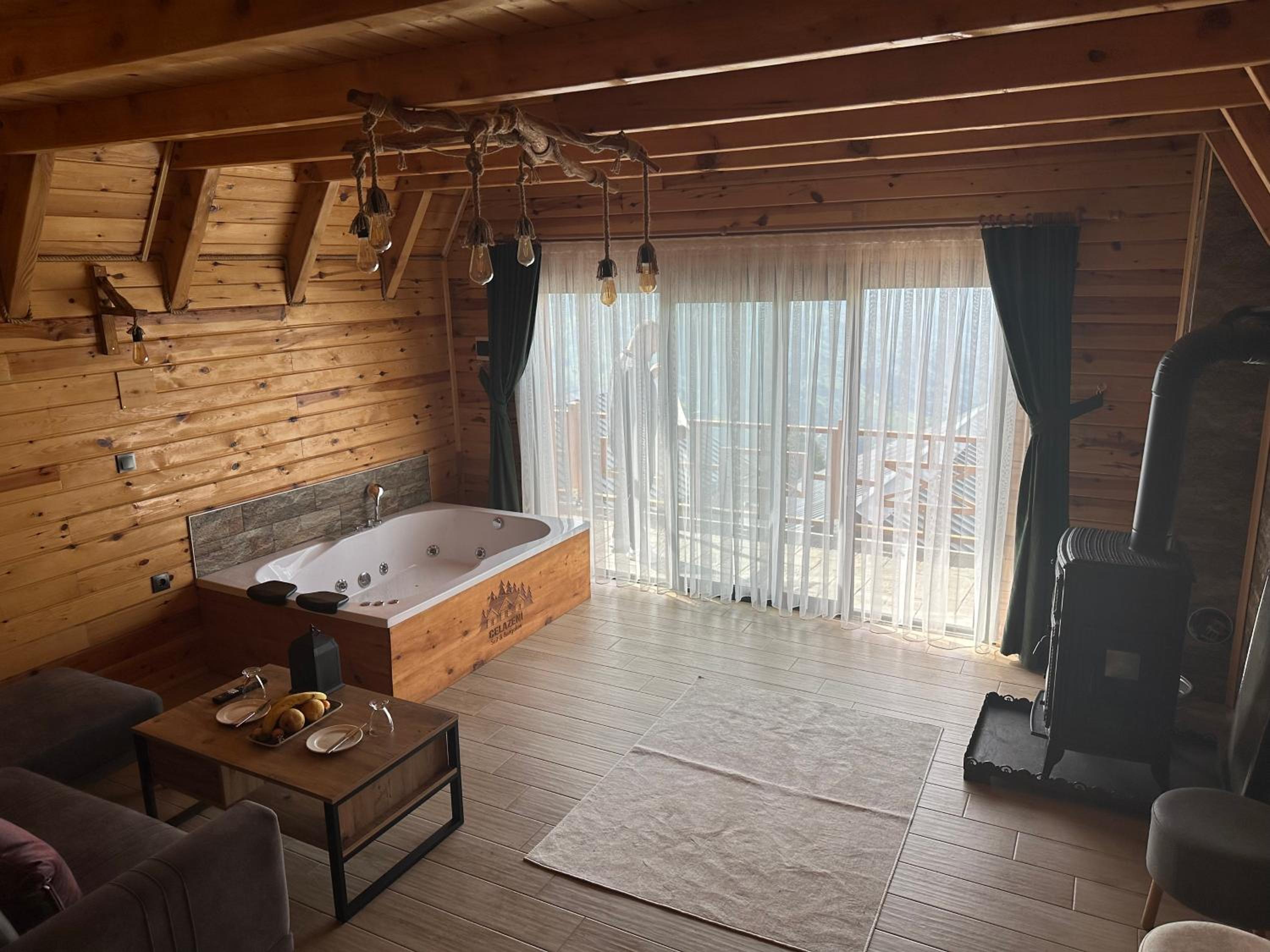 CELAZENİ BUNGALOV