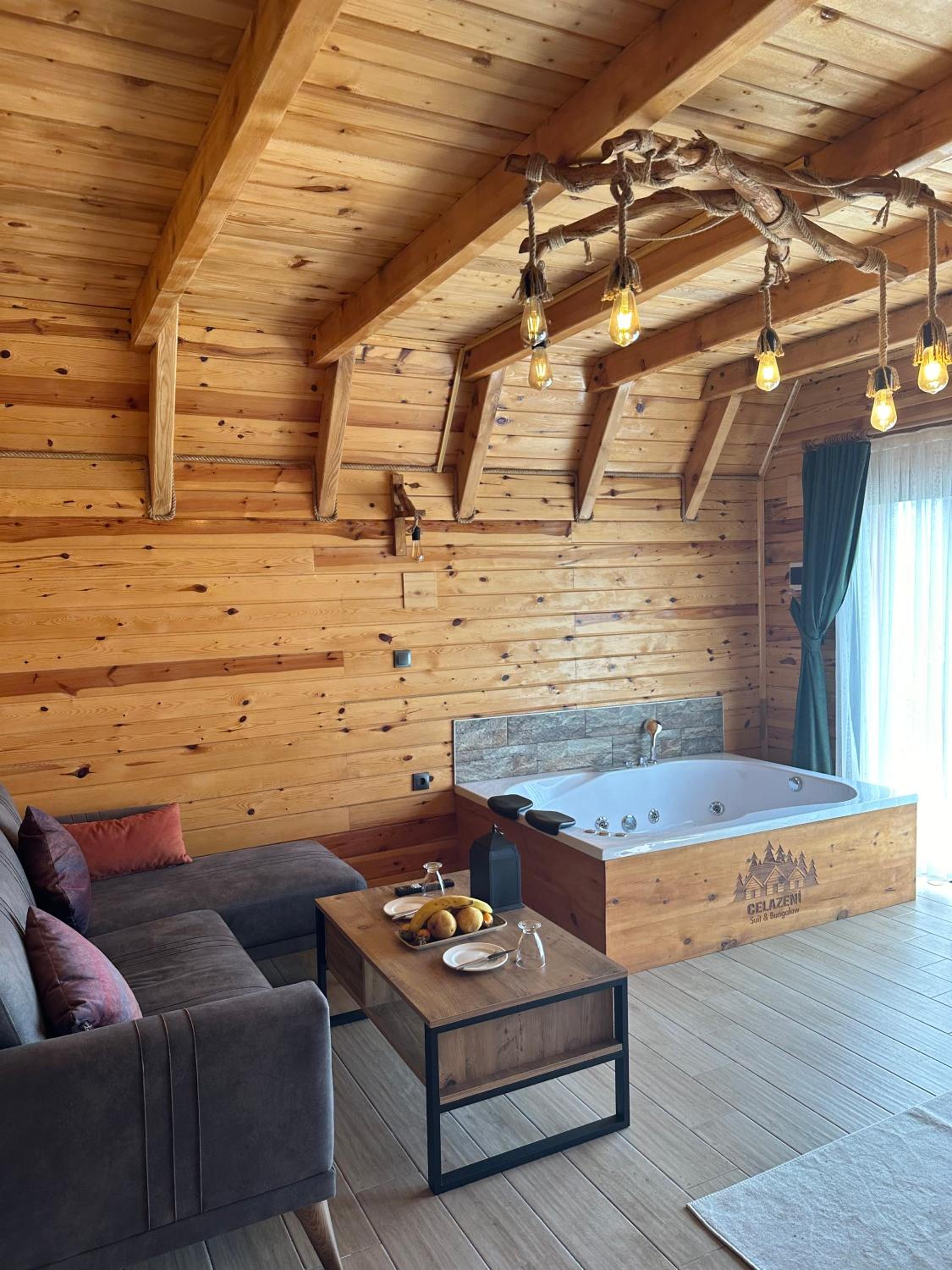 CELAZENİ BUNGALOV
