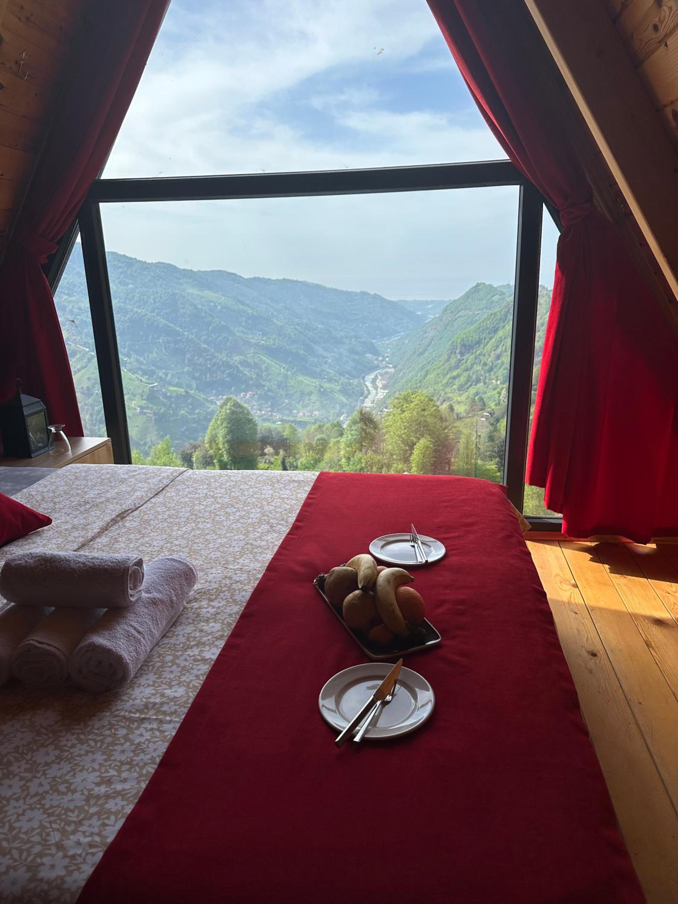 CELAZENİ BUNGALOV