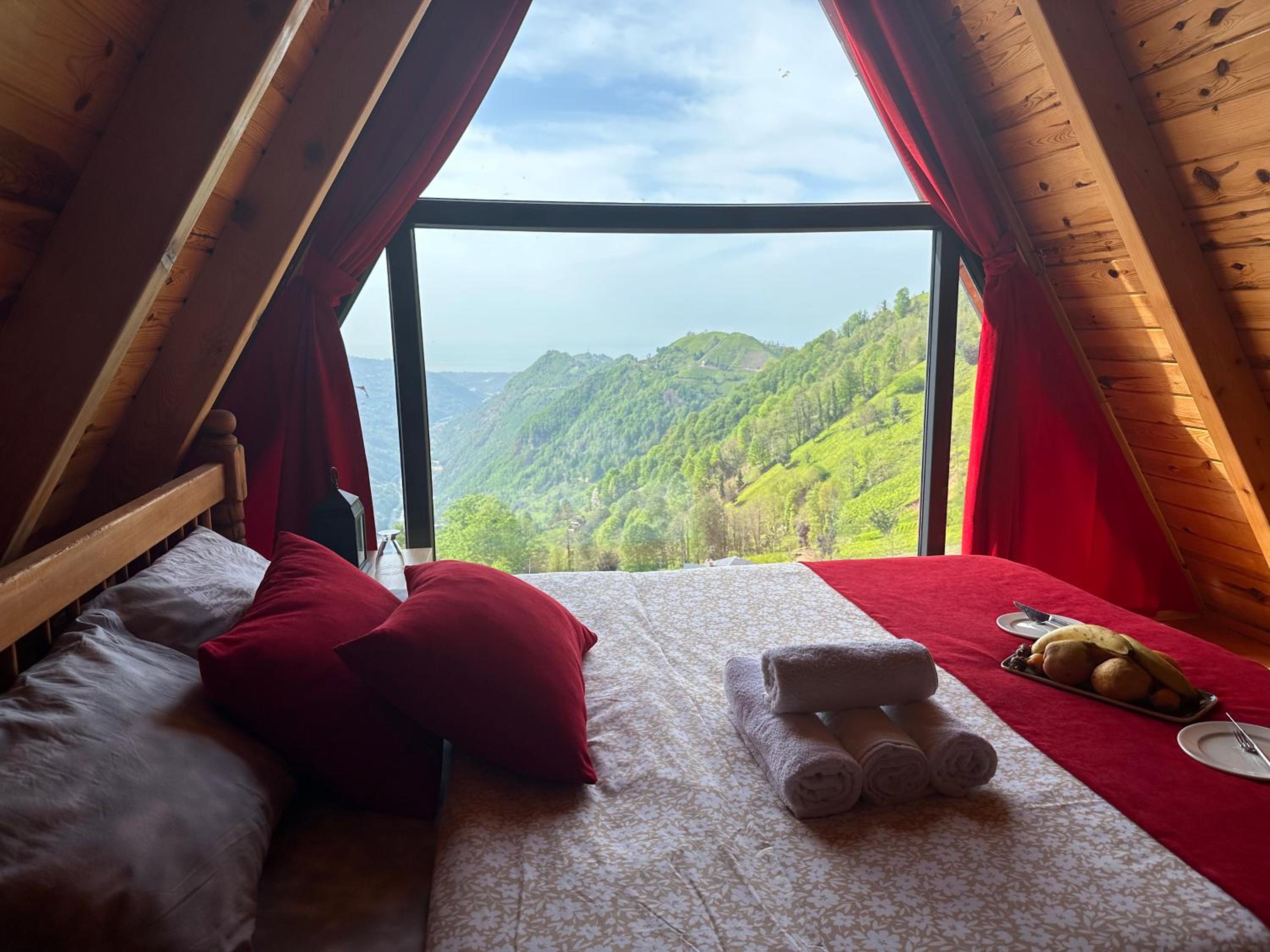CELAZENİ BUNGALOV