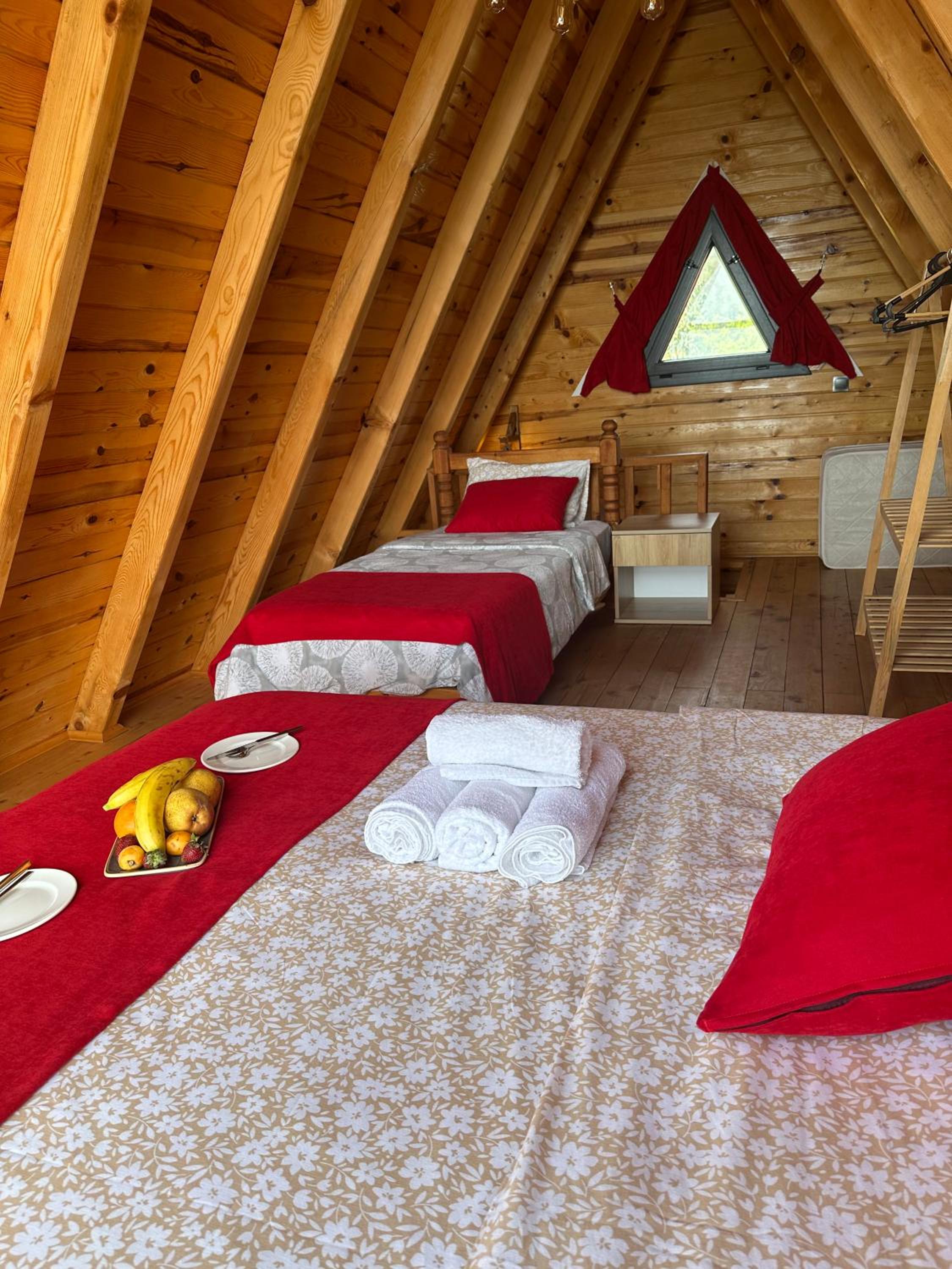 CELAZENİ BUNGALOV