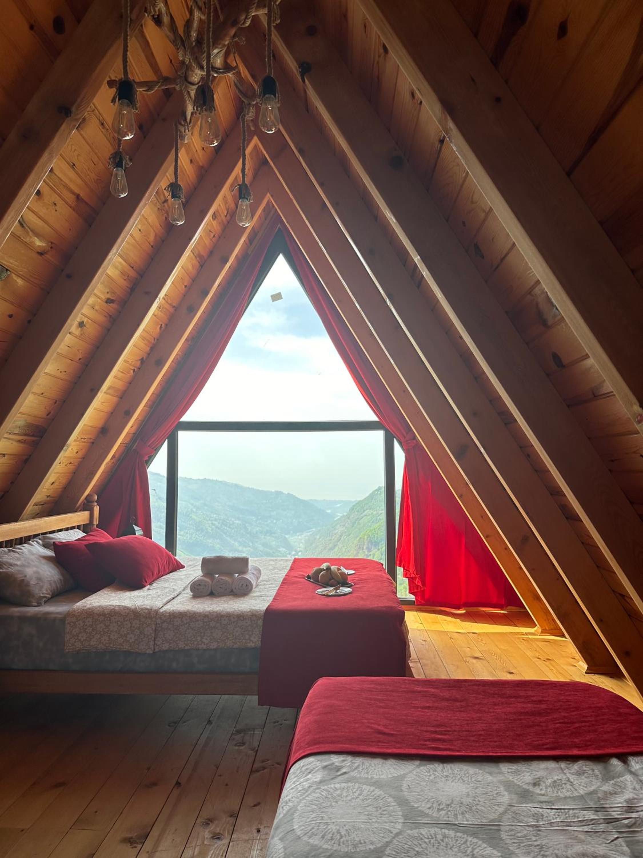 CELAZENİ BUNGALOV