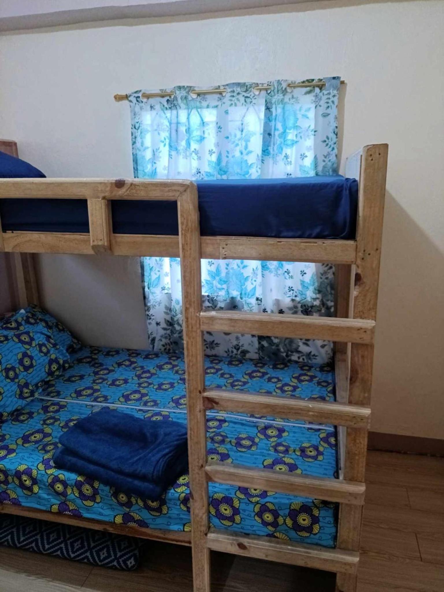 Avong Tako