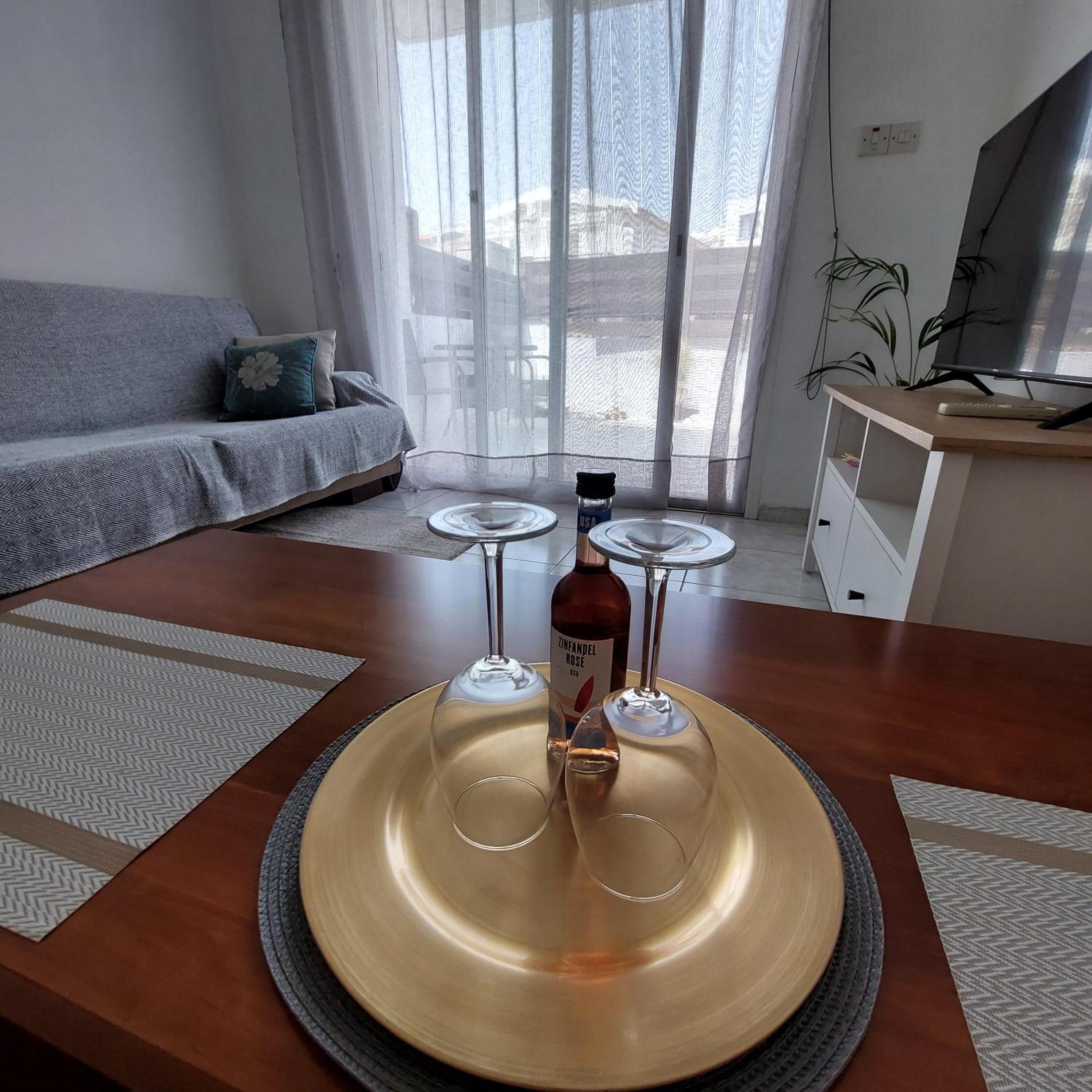 Cozy 1BR Apt with Pool Heart of Paphos