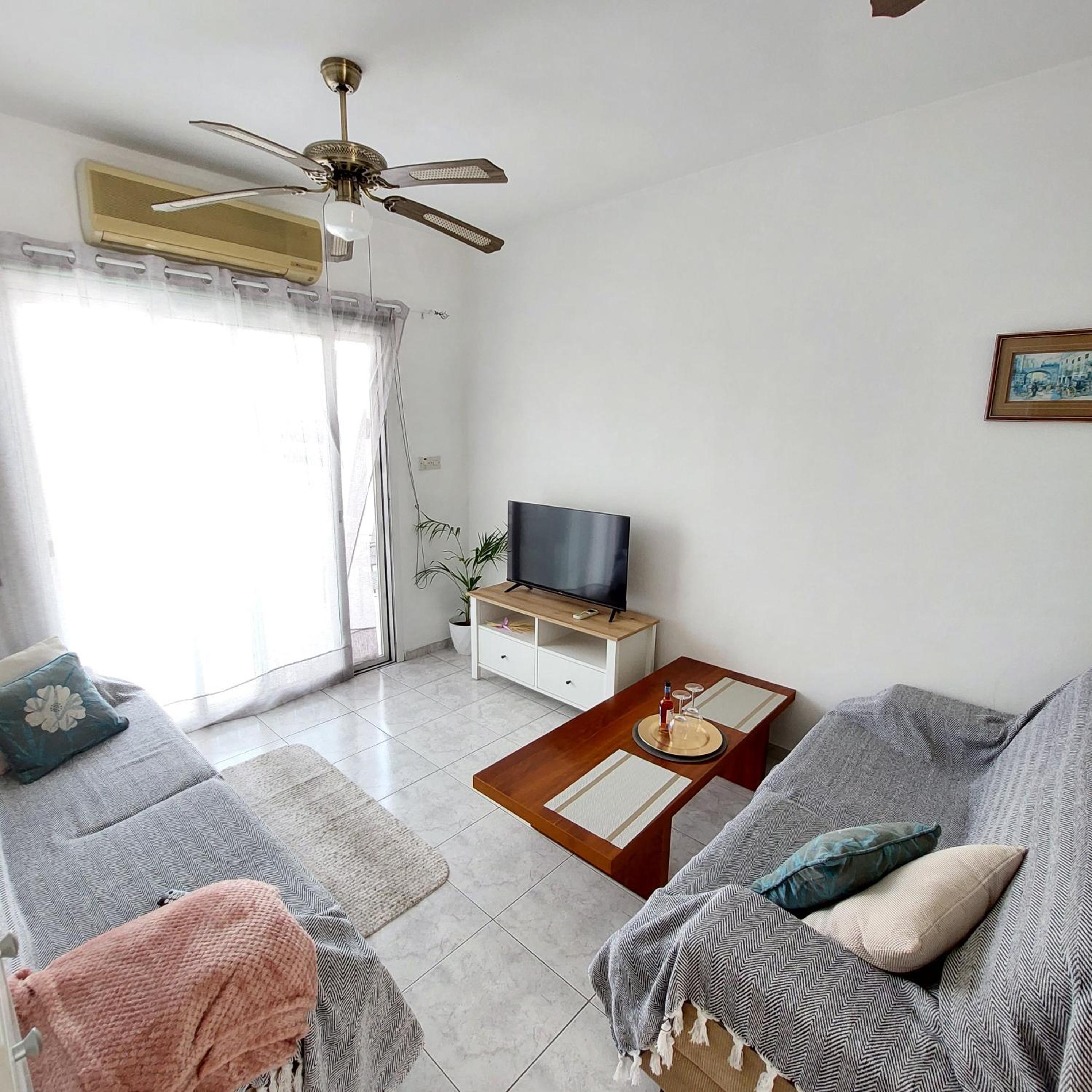 Cozy 1BR Apt with Pool Heart of Paphos