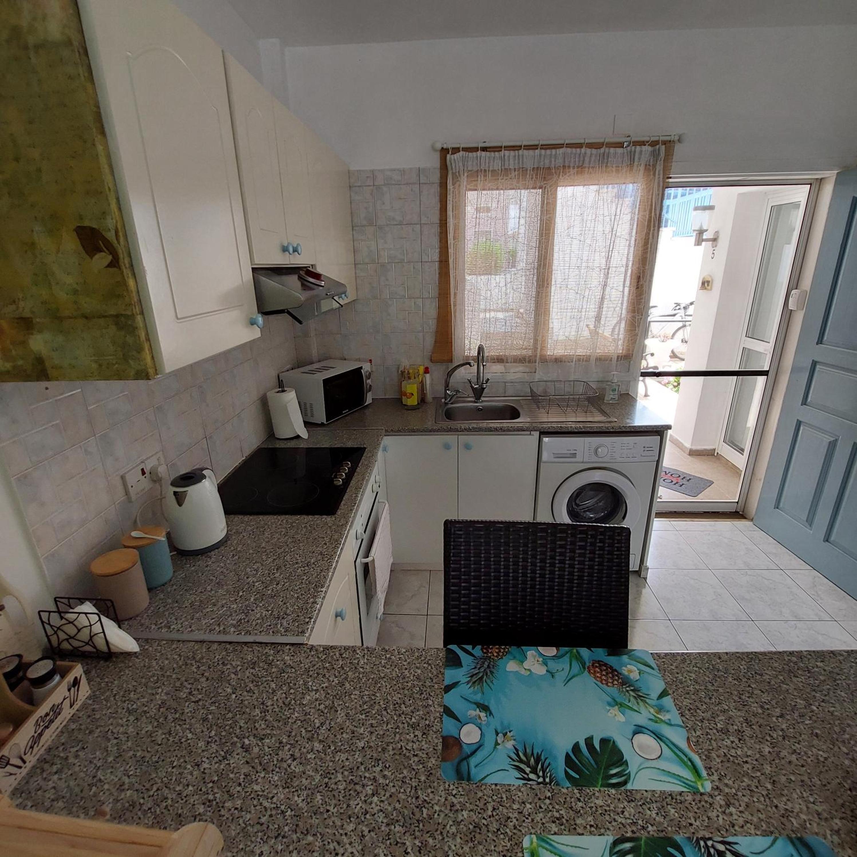 Cozy 1BR Apt with Pool Heart of Paphos
