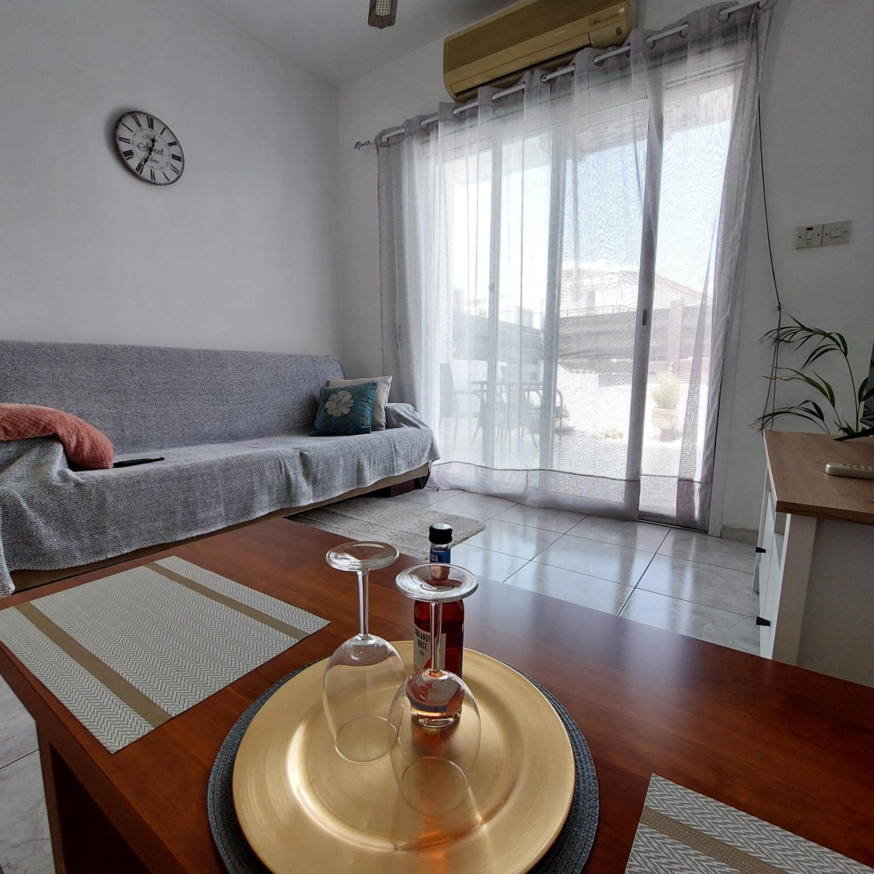 Cozy 1BR Apt with Pool Heart of Paphos