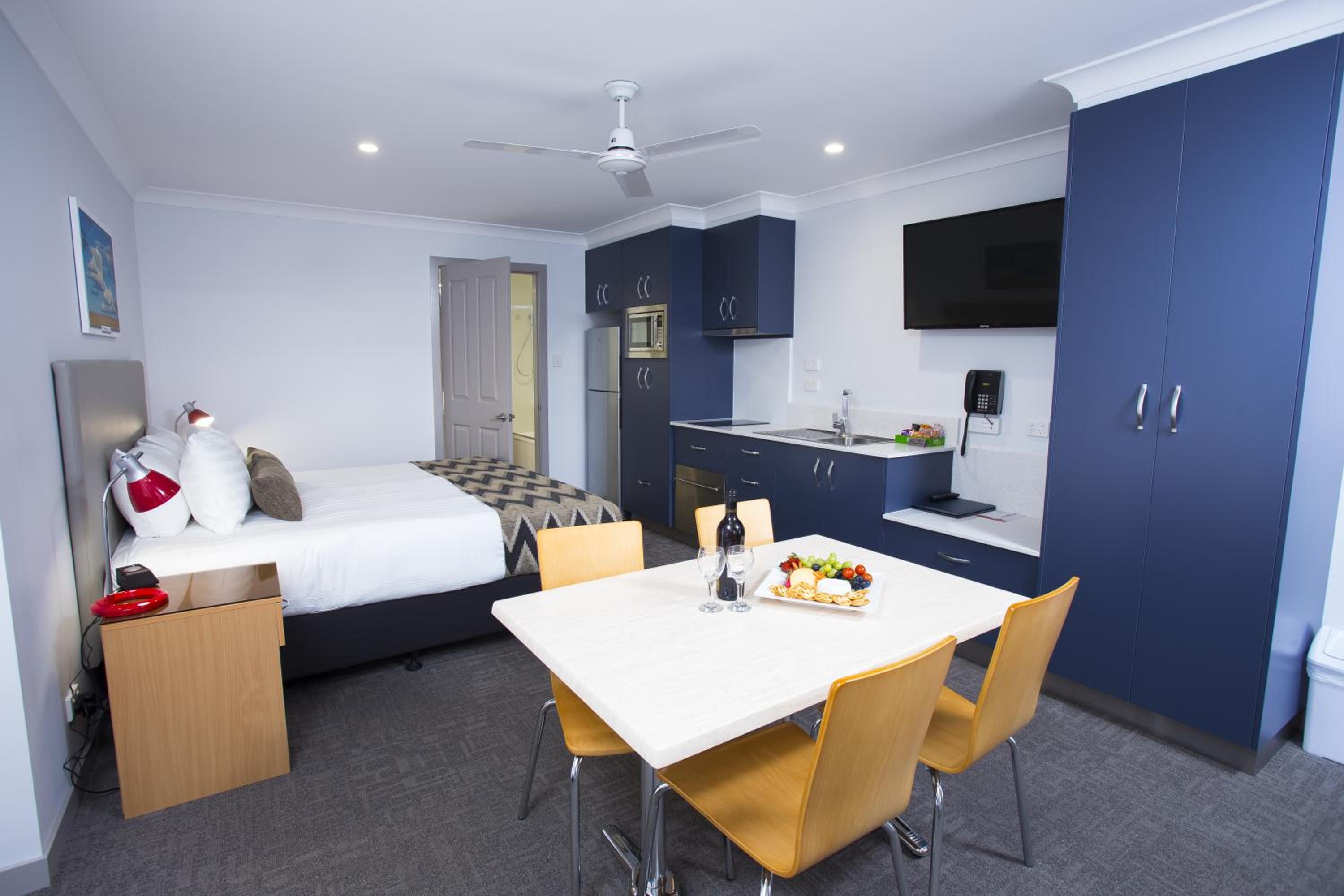Altitude Motel Apartments