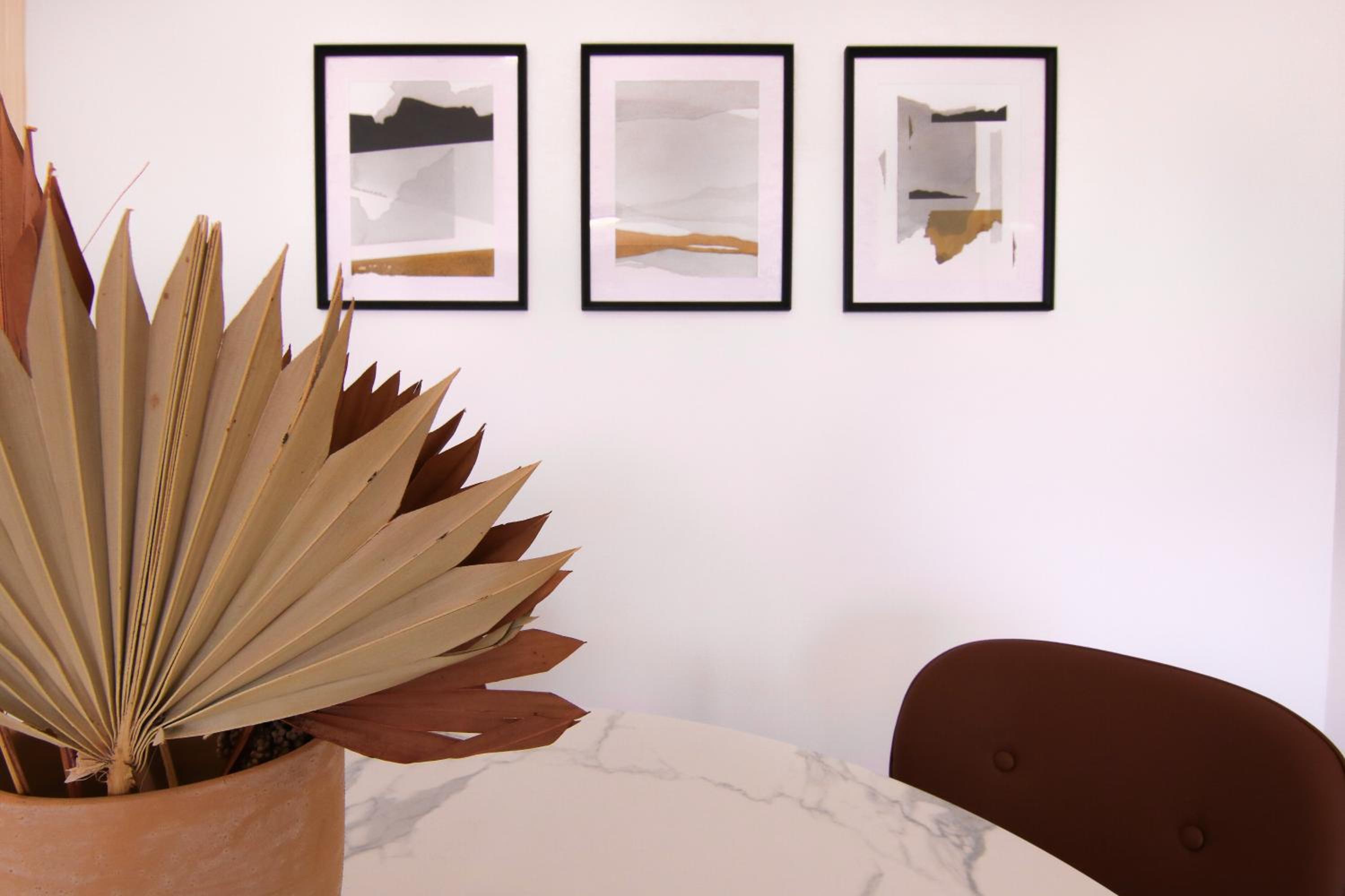 Phaedrus Living Modern City View Flat Nafi