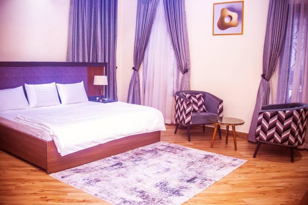 Exquisite luxurious 2 bedroom Apartment.