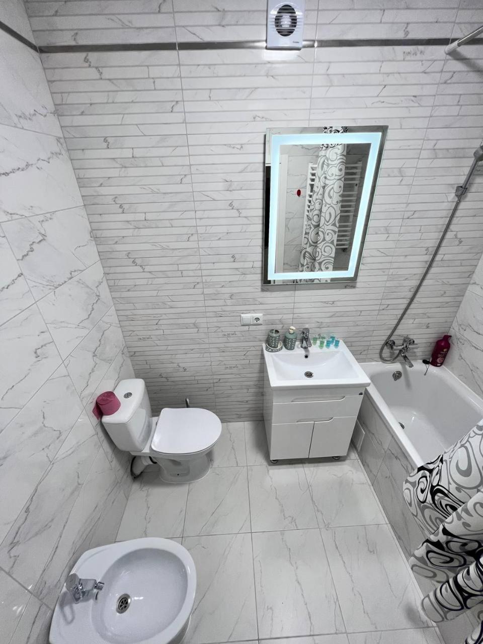 Gold Apartment Vysochana18
