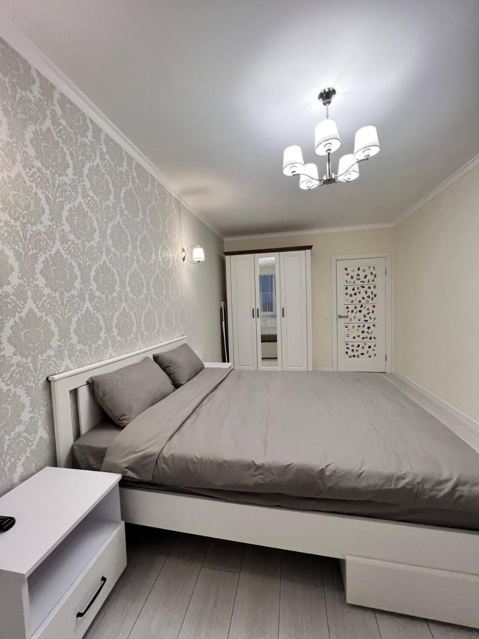Gold Apartment Vysochana18
