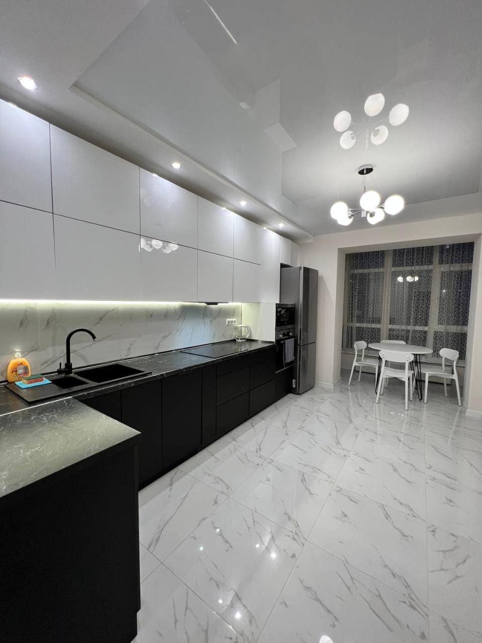 Gold Apartment Vysochana18