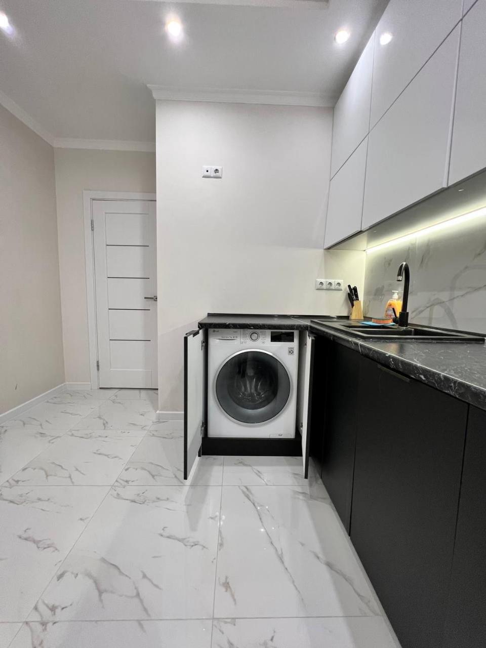 Gold Apartment Vysochana18