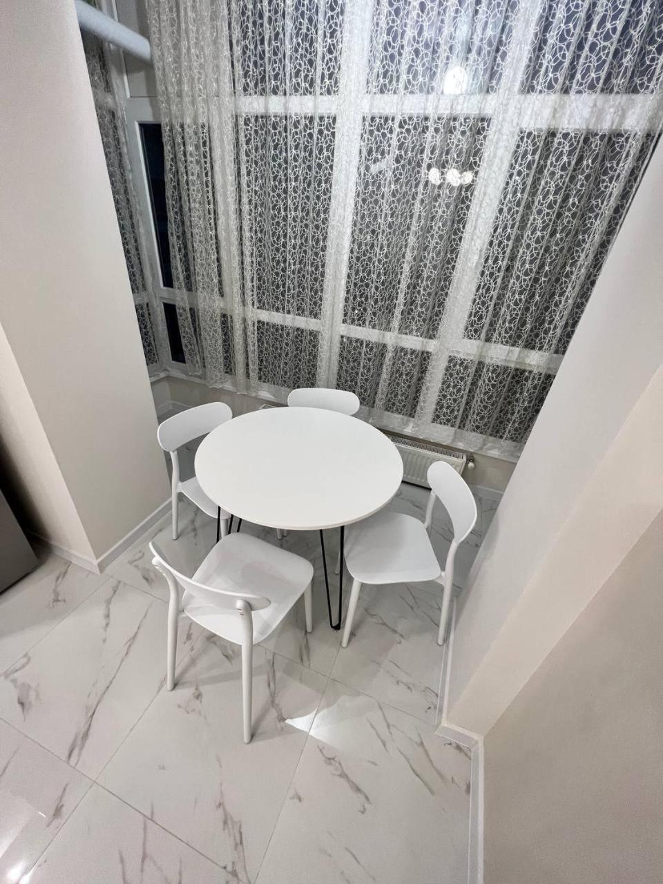 Gold Apartment Vysochana18