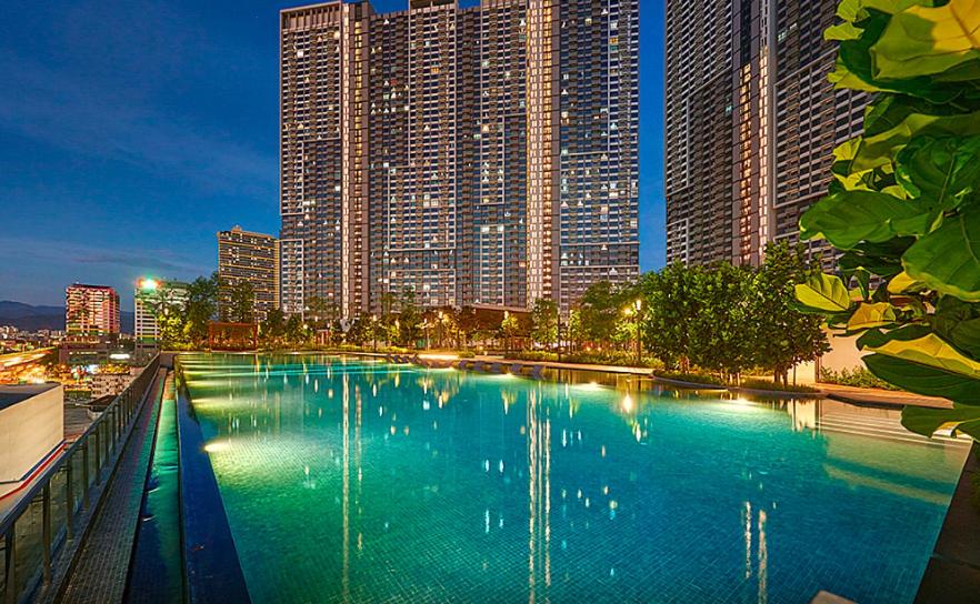 M Vertica Residences in Kuala Lumpur Skyline View Luxury Condominium