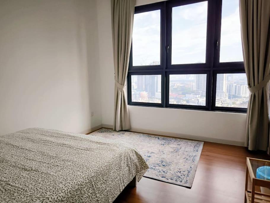 M Vertica Residences in Kuala Lumpur Skyline View Luxury Condominium