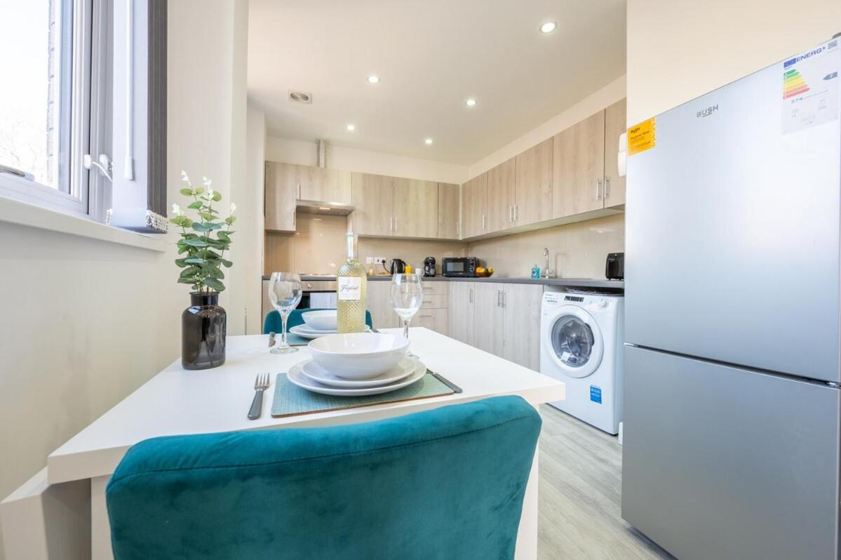 Stylish 2 Bedroom - Church View 3 by Tŷ SA view 5