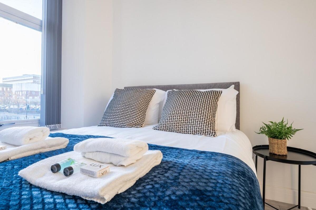 Stylish 2 Bedroom - Church View 3 by Tŷ SA view 3