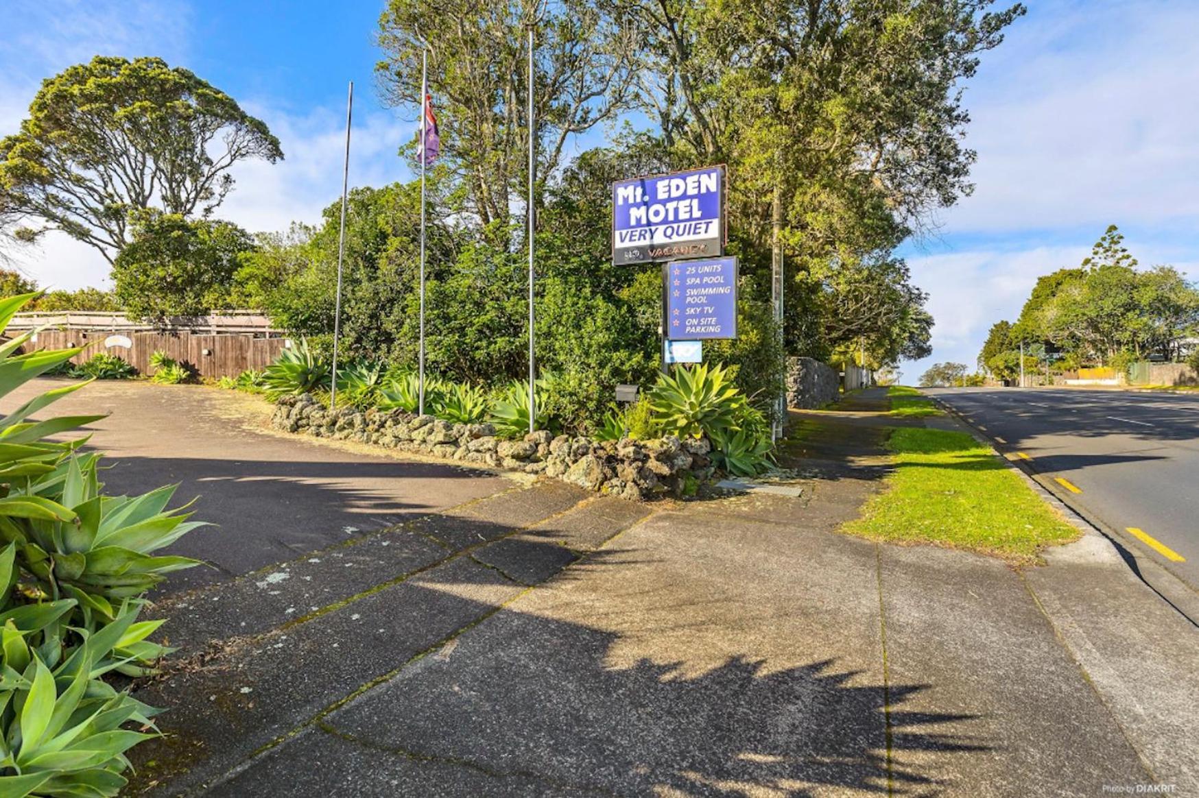 Mount Eden Motel - Image 2