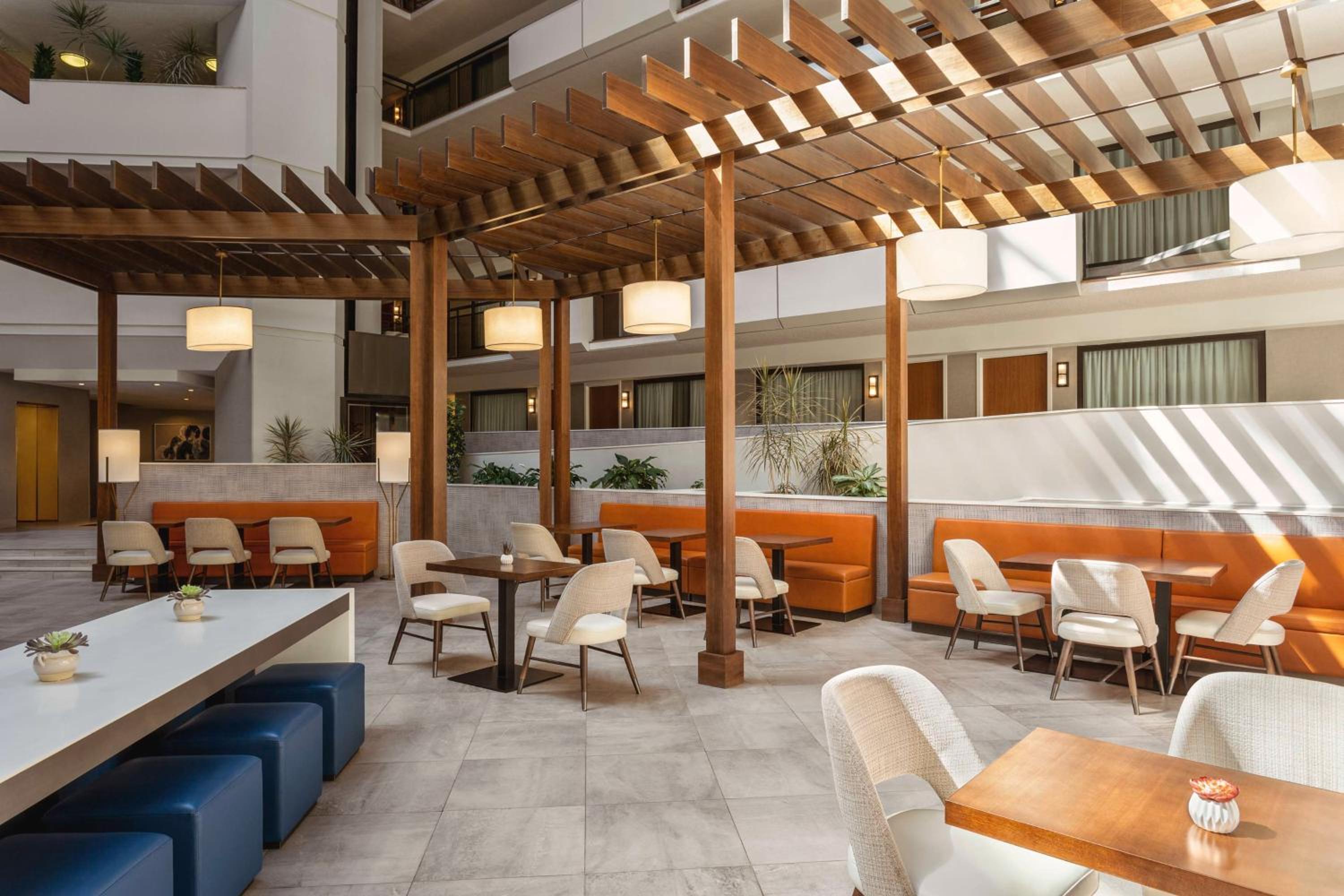 Embassy Suites by Hilton Kansas City Overland Park - Property Image 6