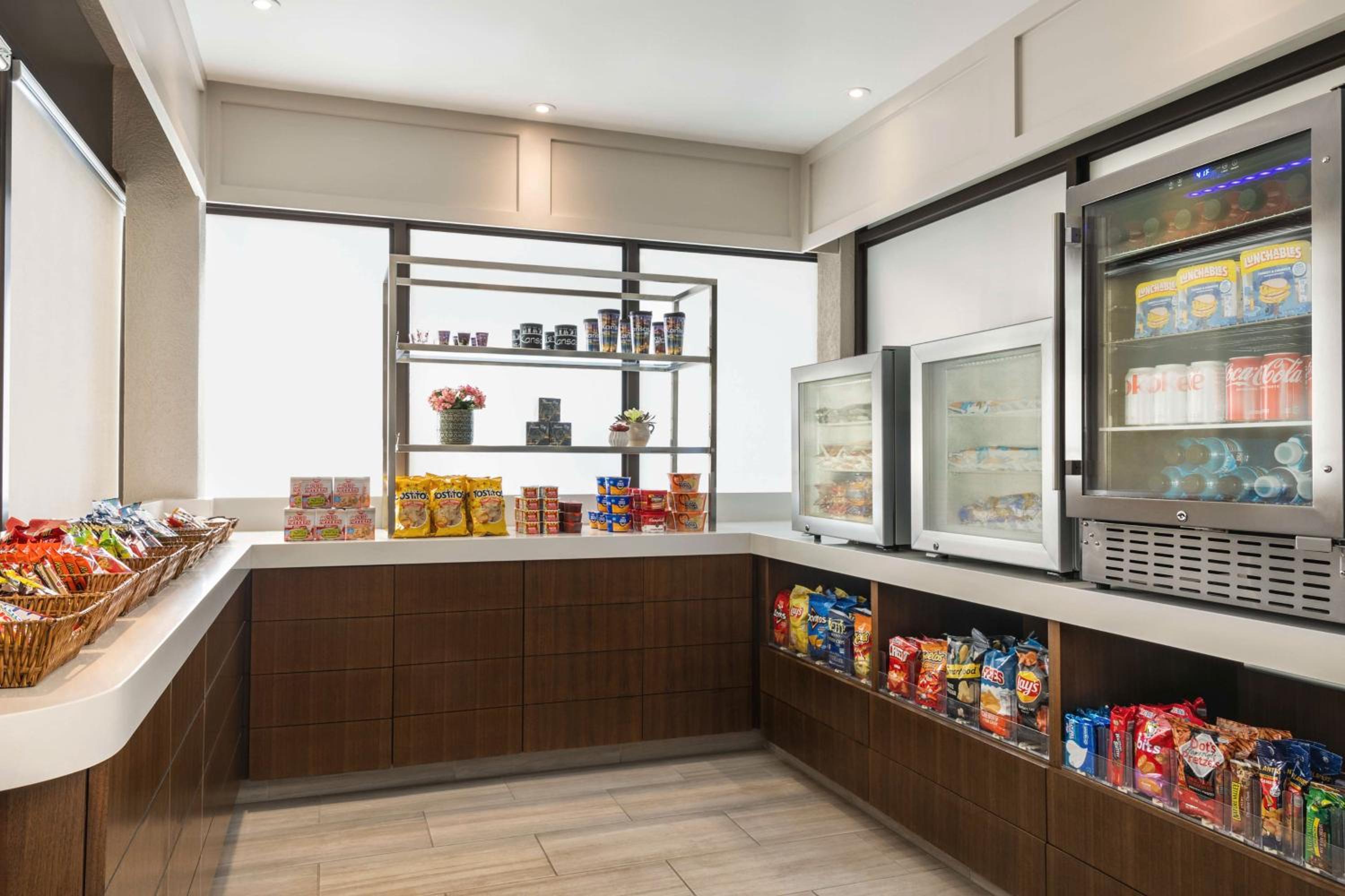 Embassy Suites by Hilton Kansas City Overland Park - Property Image 32